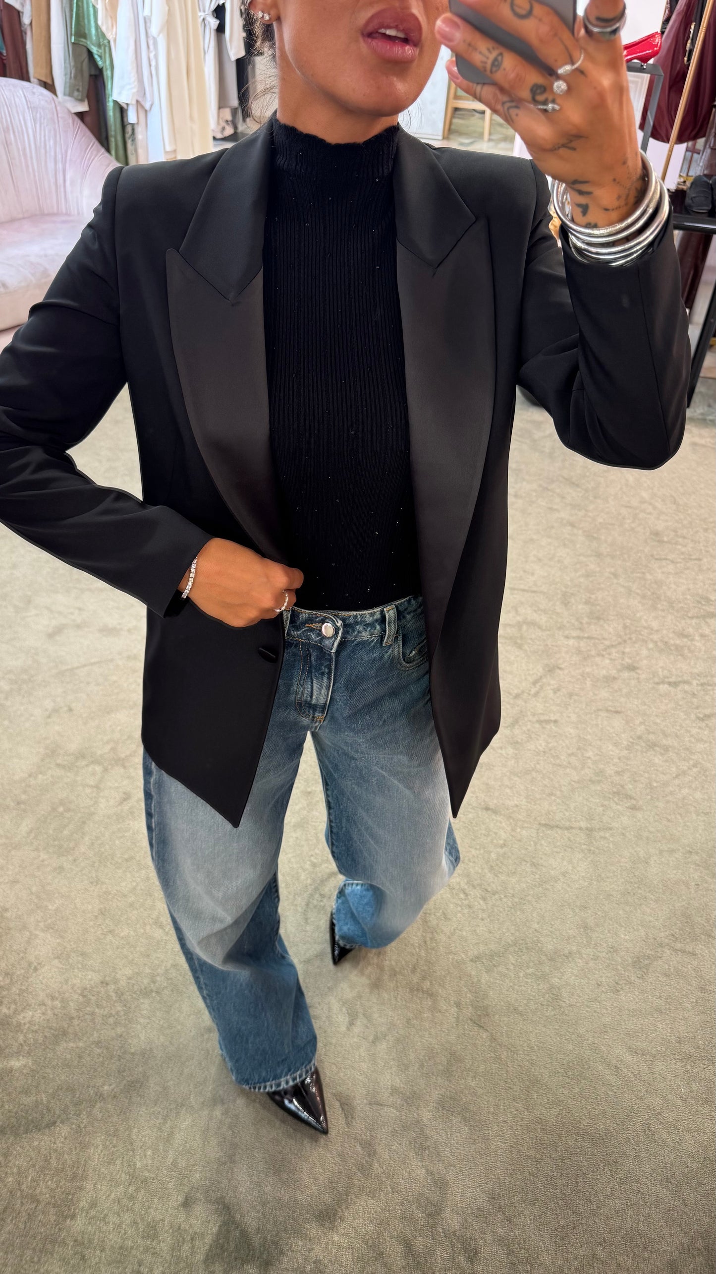 Blazer nero con rever in raso Actualee
