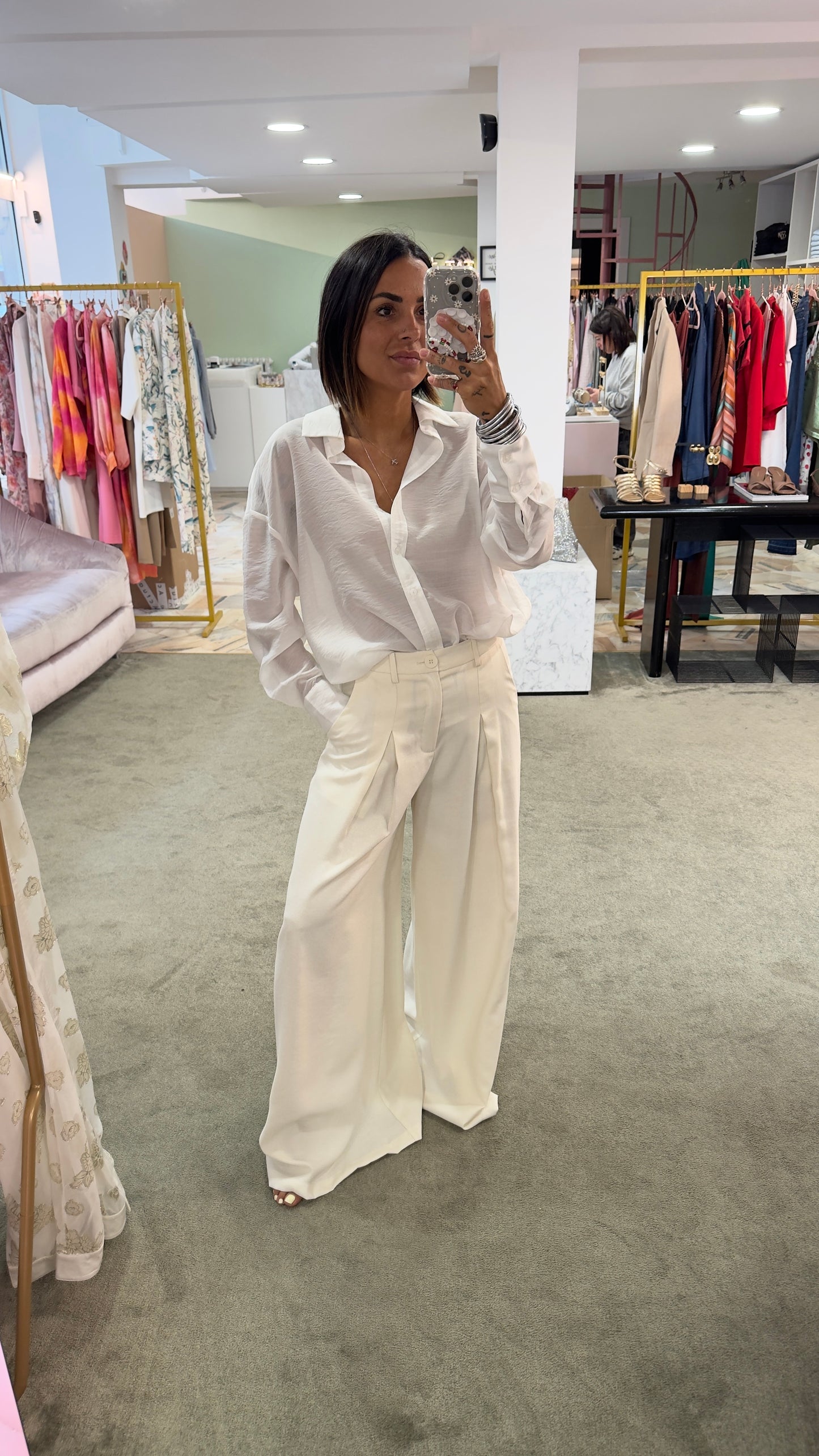 Pantaloni bianco burro a palazzo con pences ay