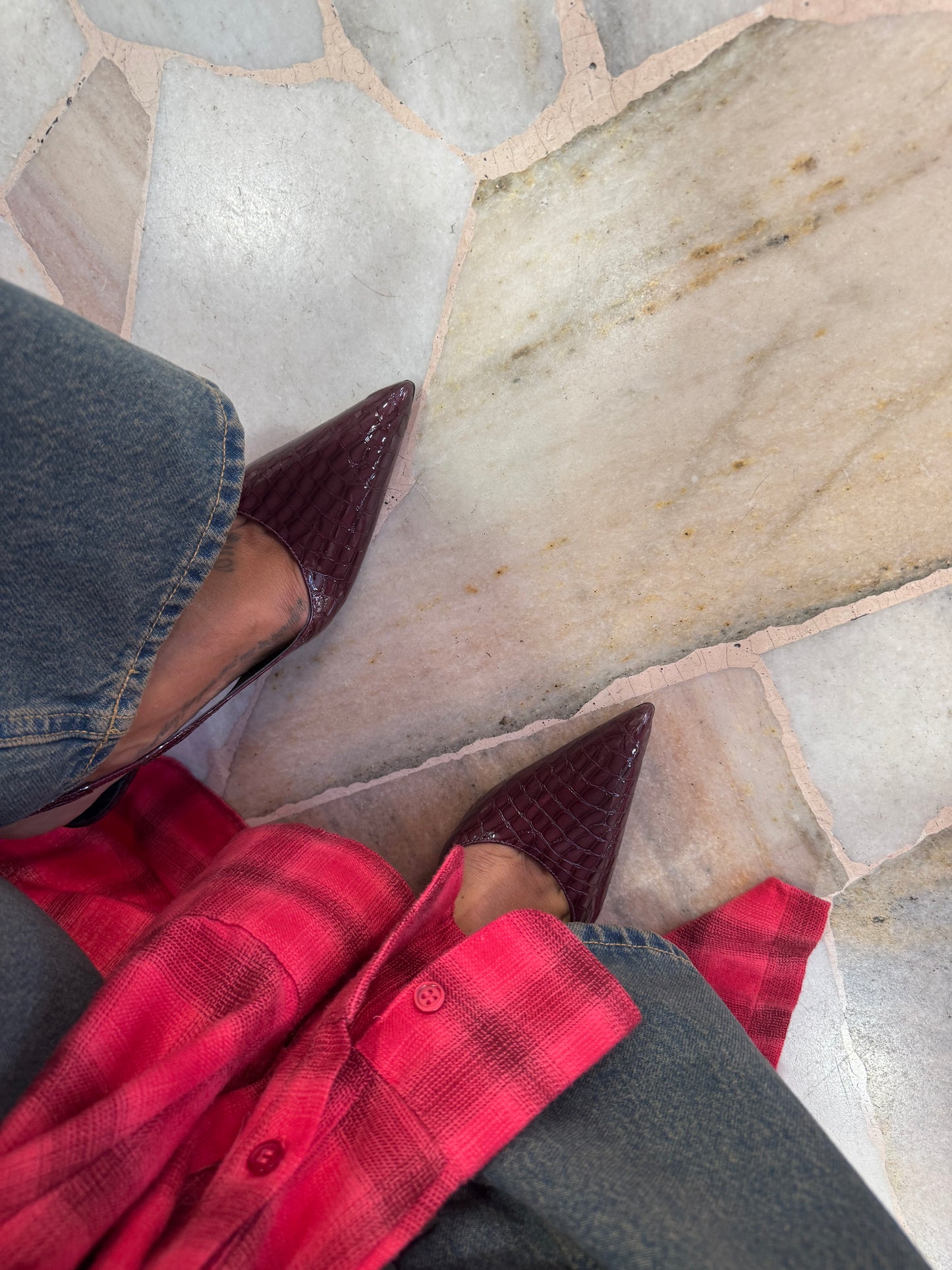 Slingback bordeaux crocodile in vernice
