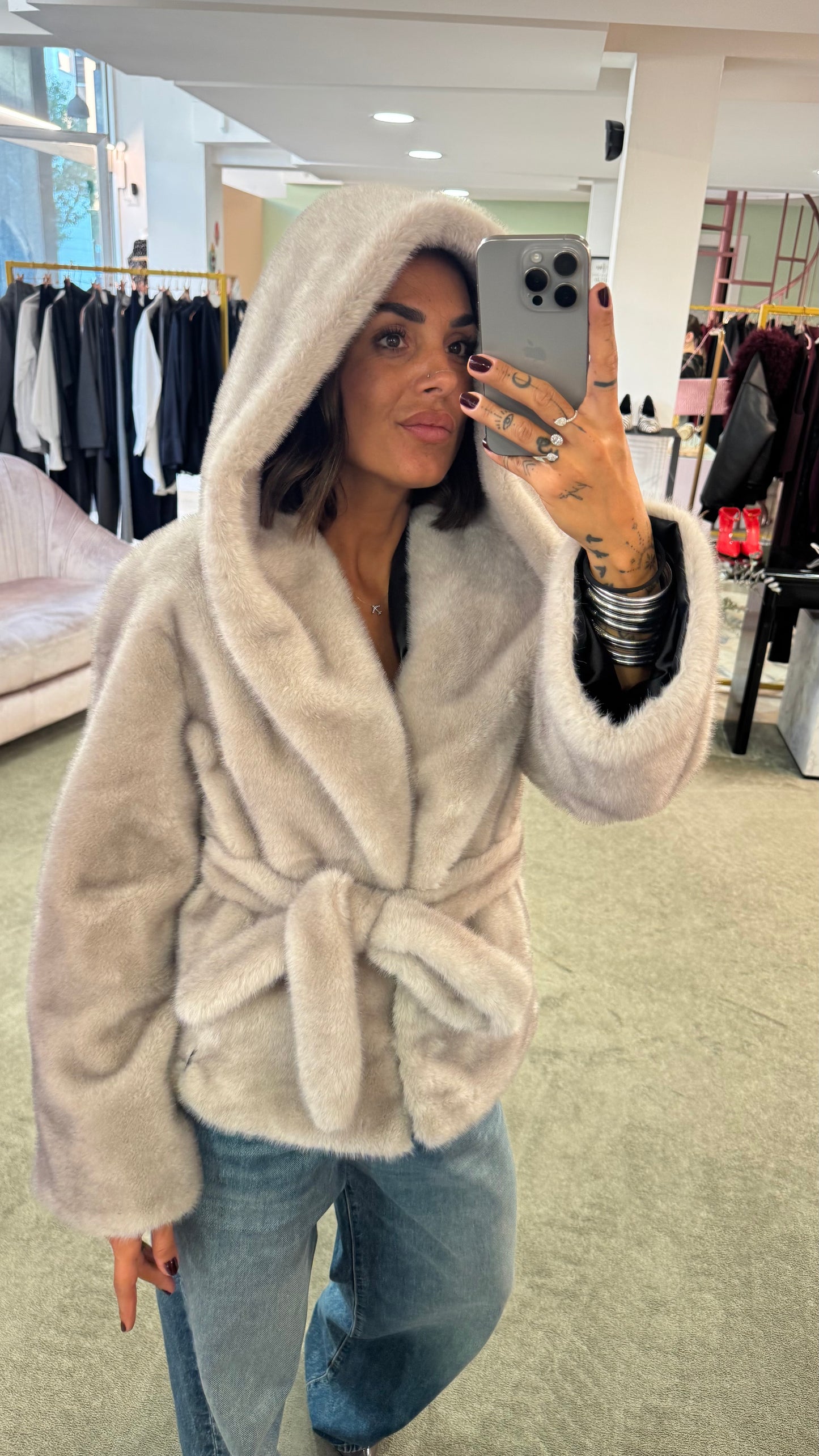 Pelliccia eco grigia luxury con cappuccio ys