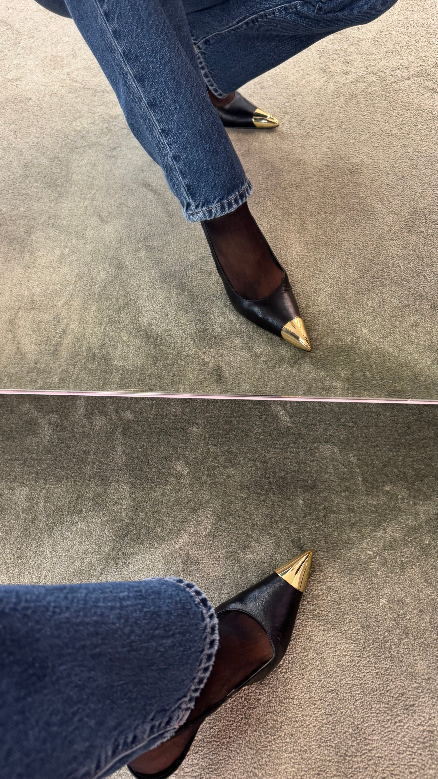 Slingback nera con punta e tacco oro