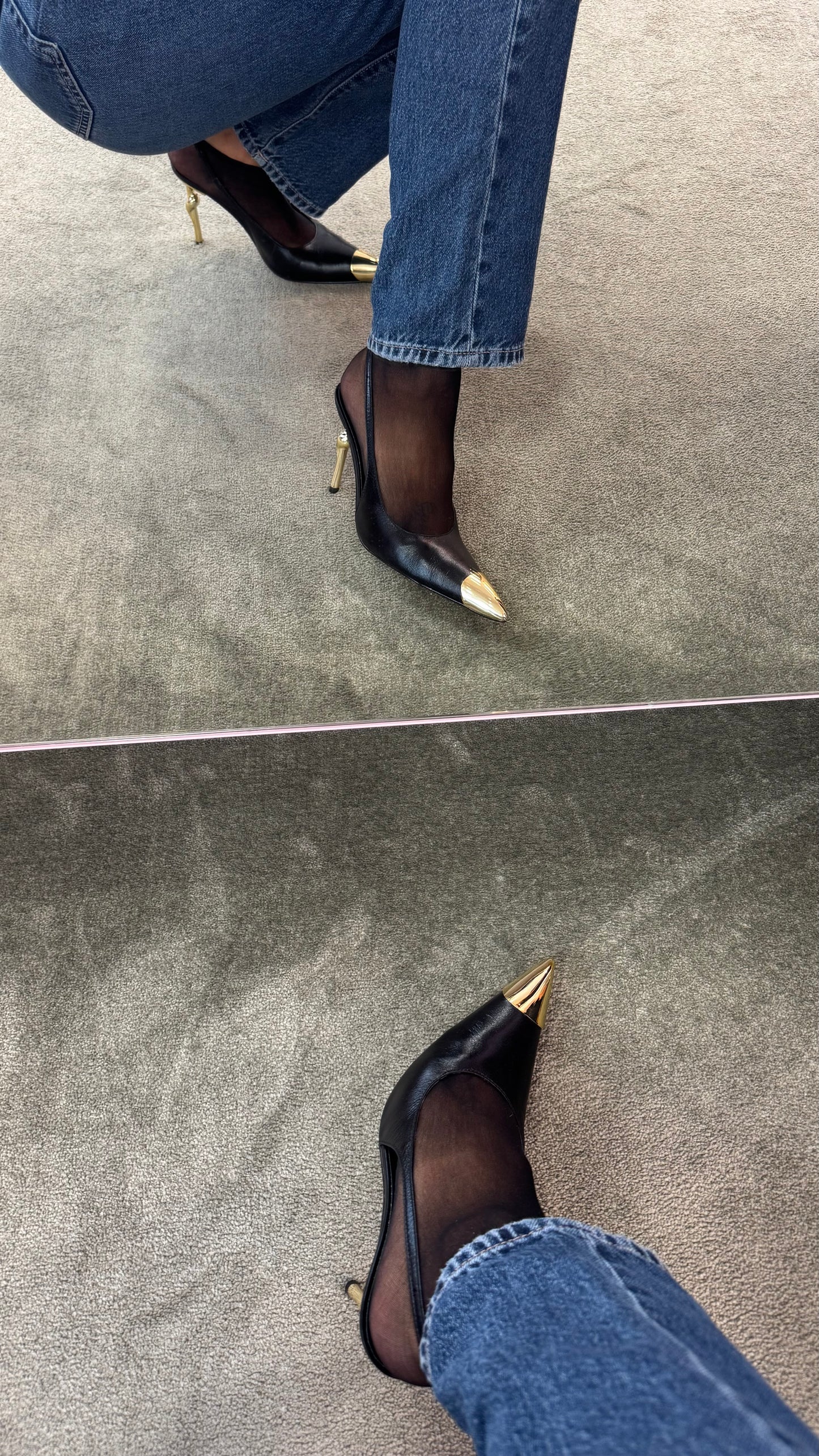 Slingback nera con punta e tacco oro
