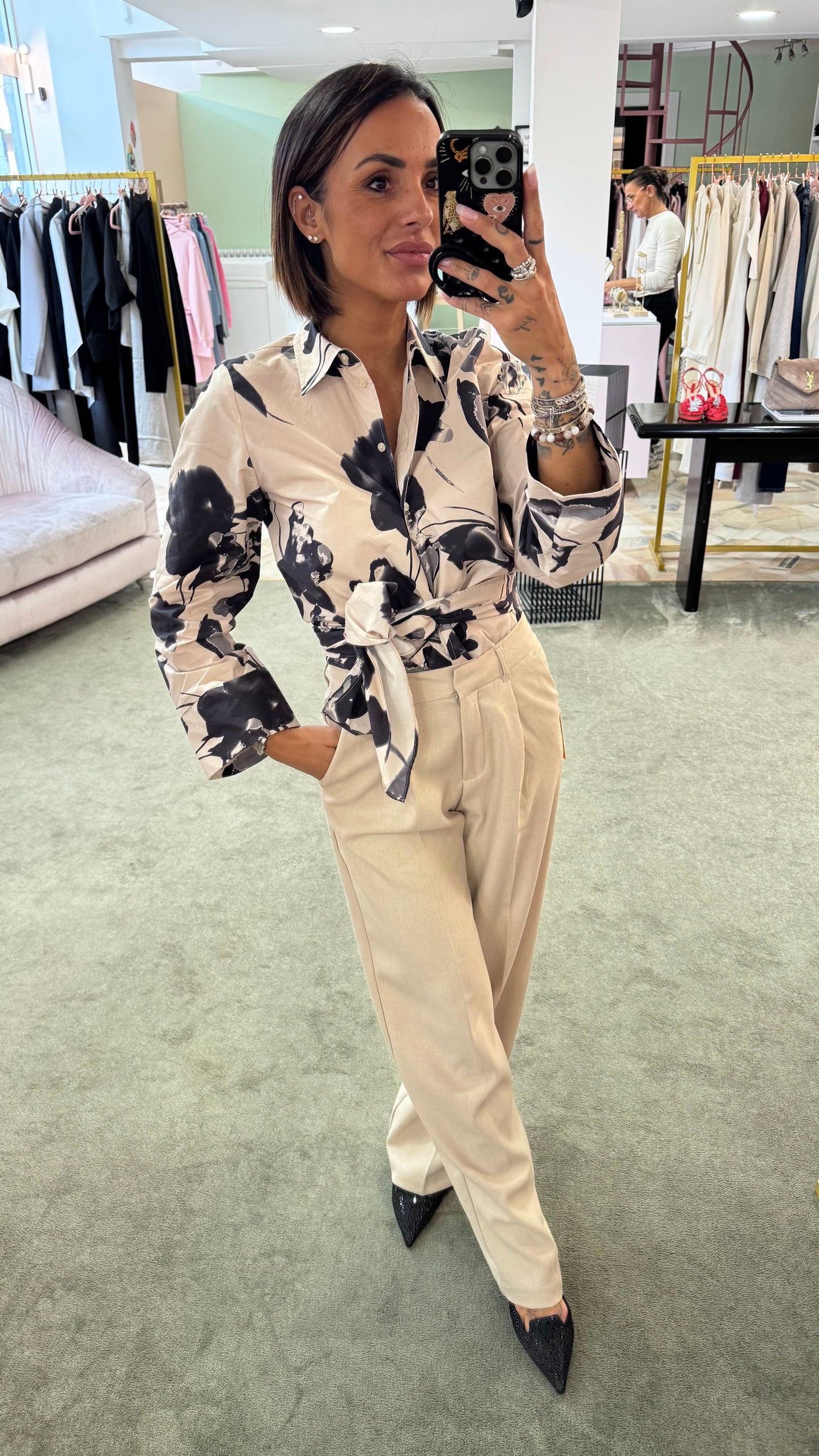 Pantaloni beige melange in lino con pences wide leg jx