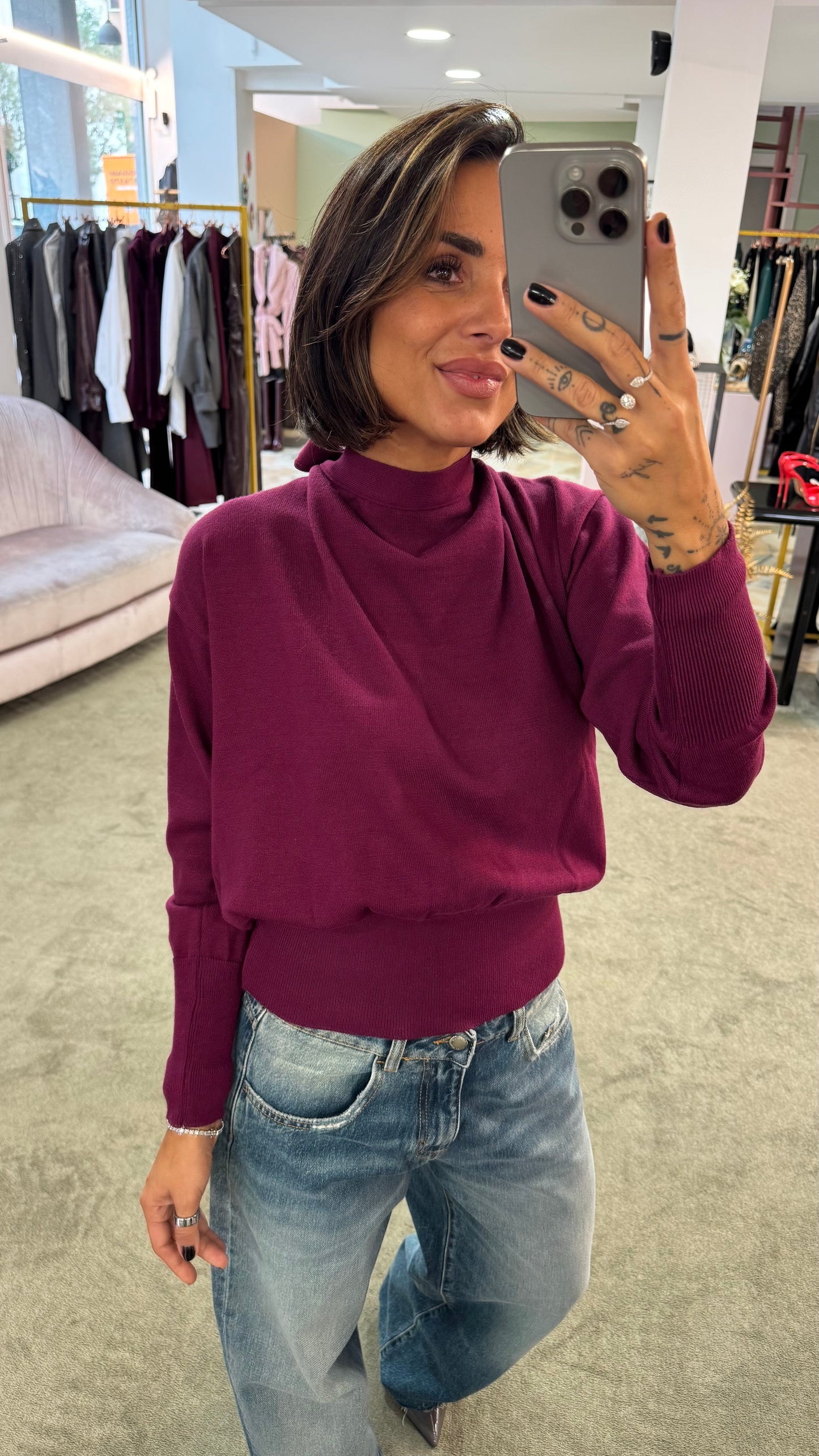 Maglione prugna scollo a v dietro con fiocco lh