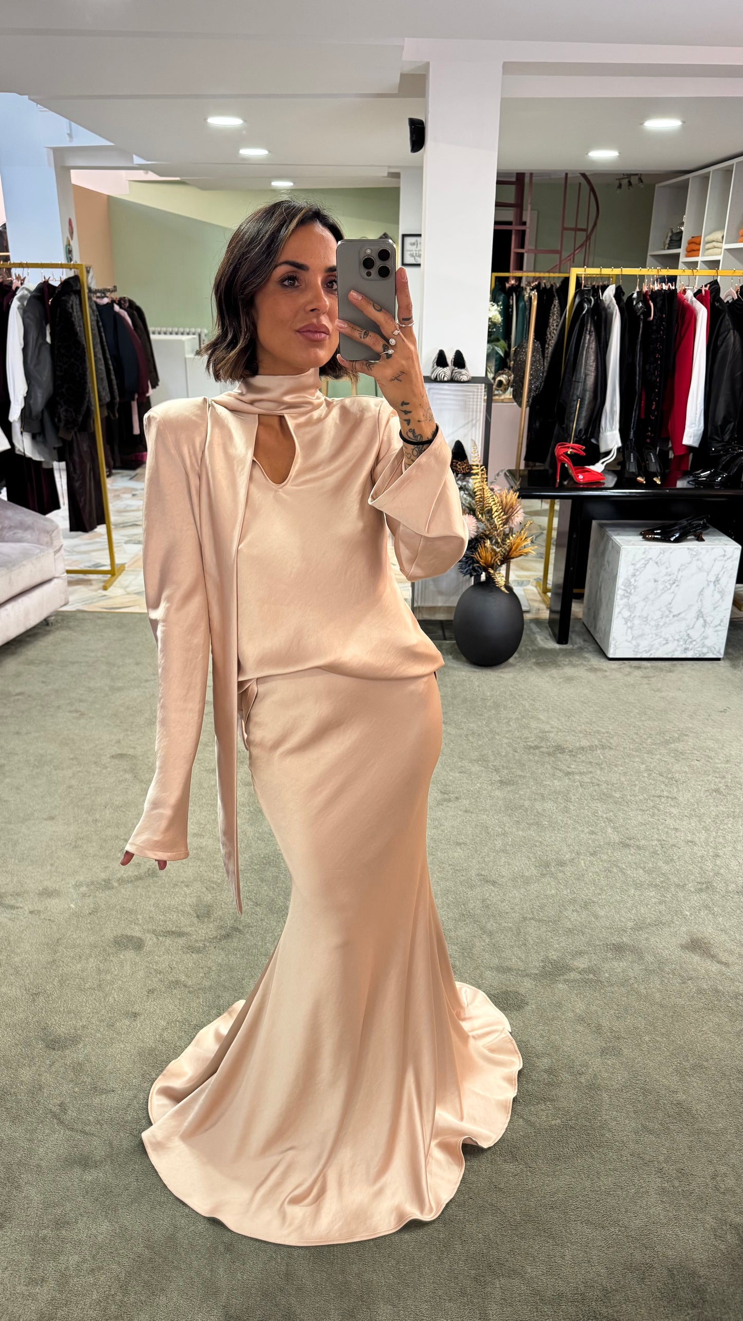 Set camicia e gonna rosa cipria in satin mq
