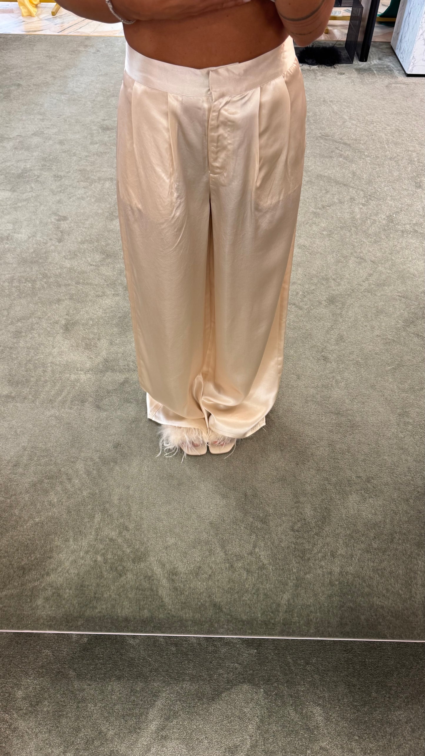 Pantaloni avorio in satin wide leg sl