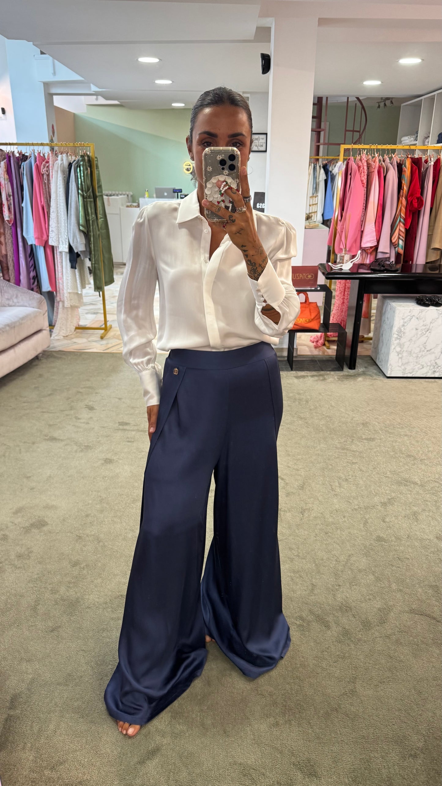 Pantaloni blu in satin con spacchi laterali fr
