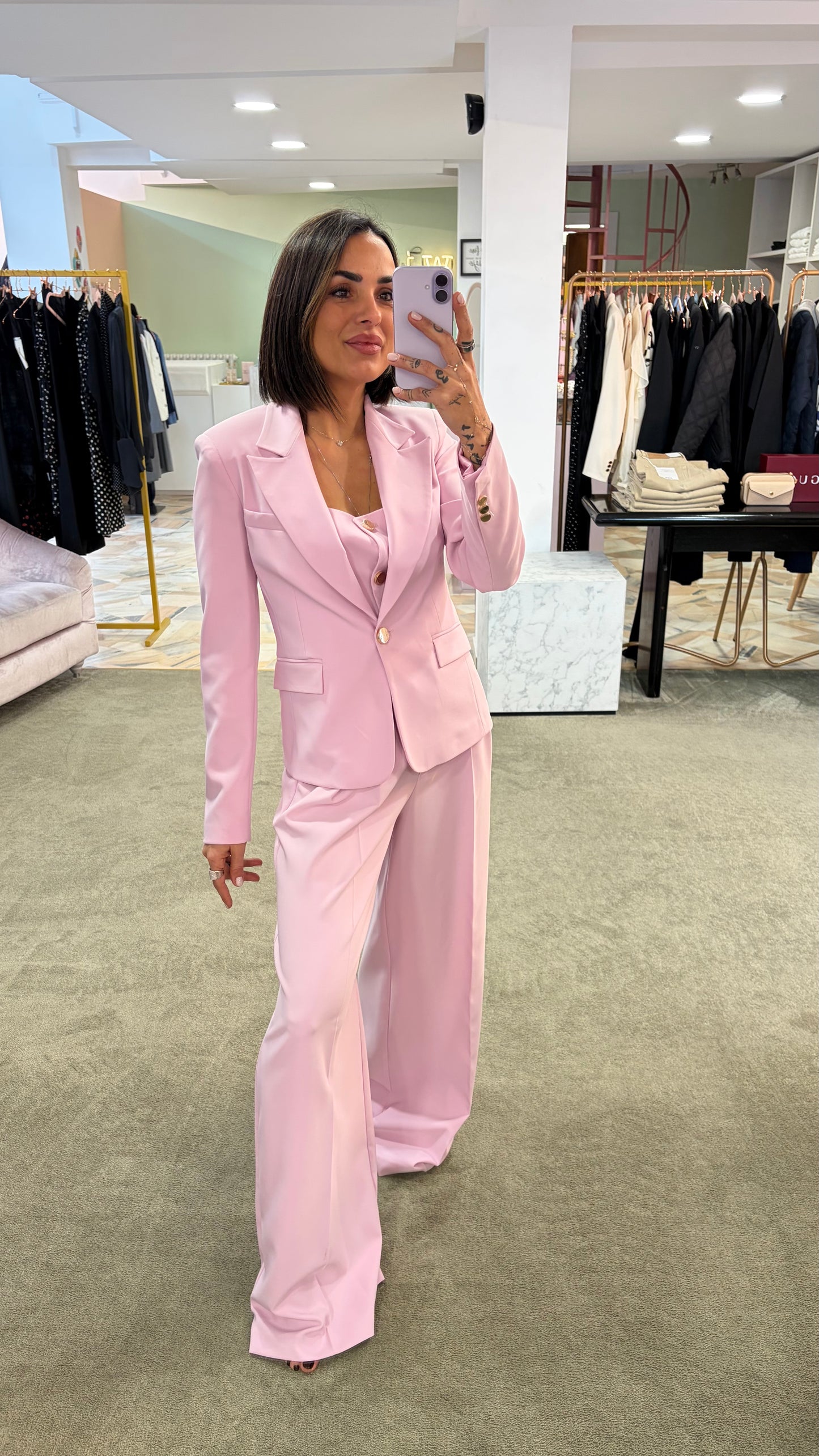 Pantaloni rosa a palazzo con pences fr