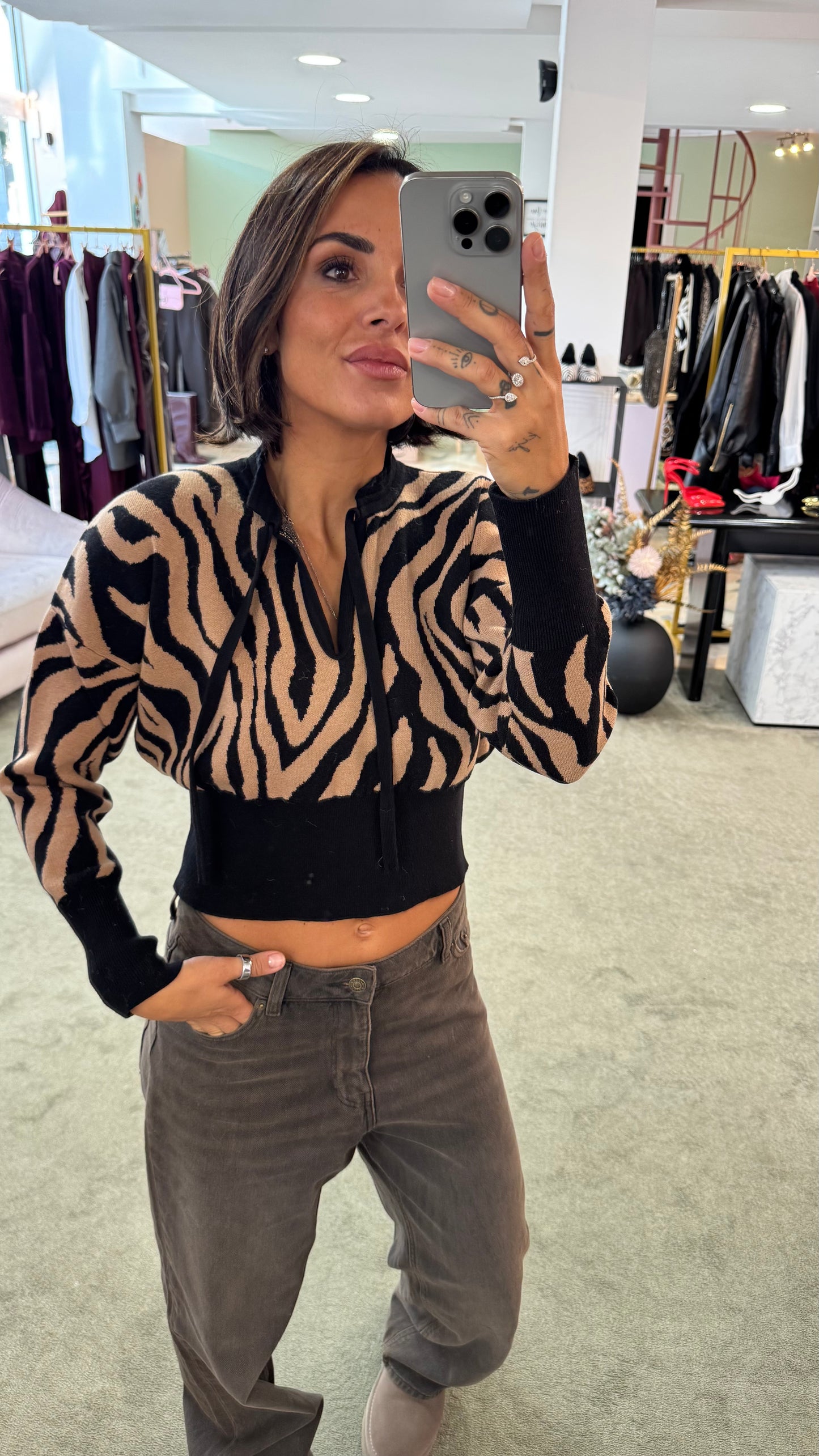 Maglione crop zebrato marrone e nero lh
