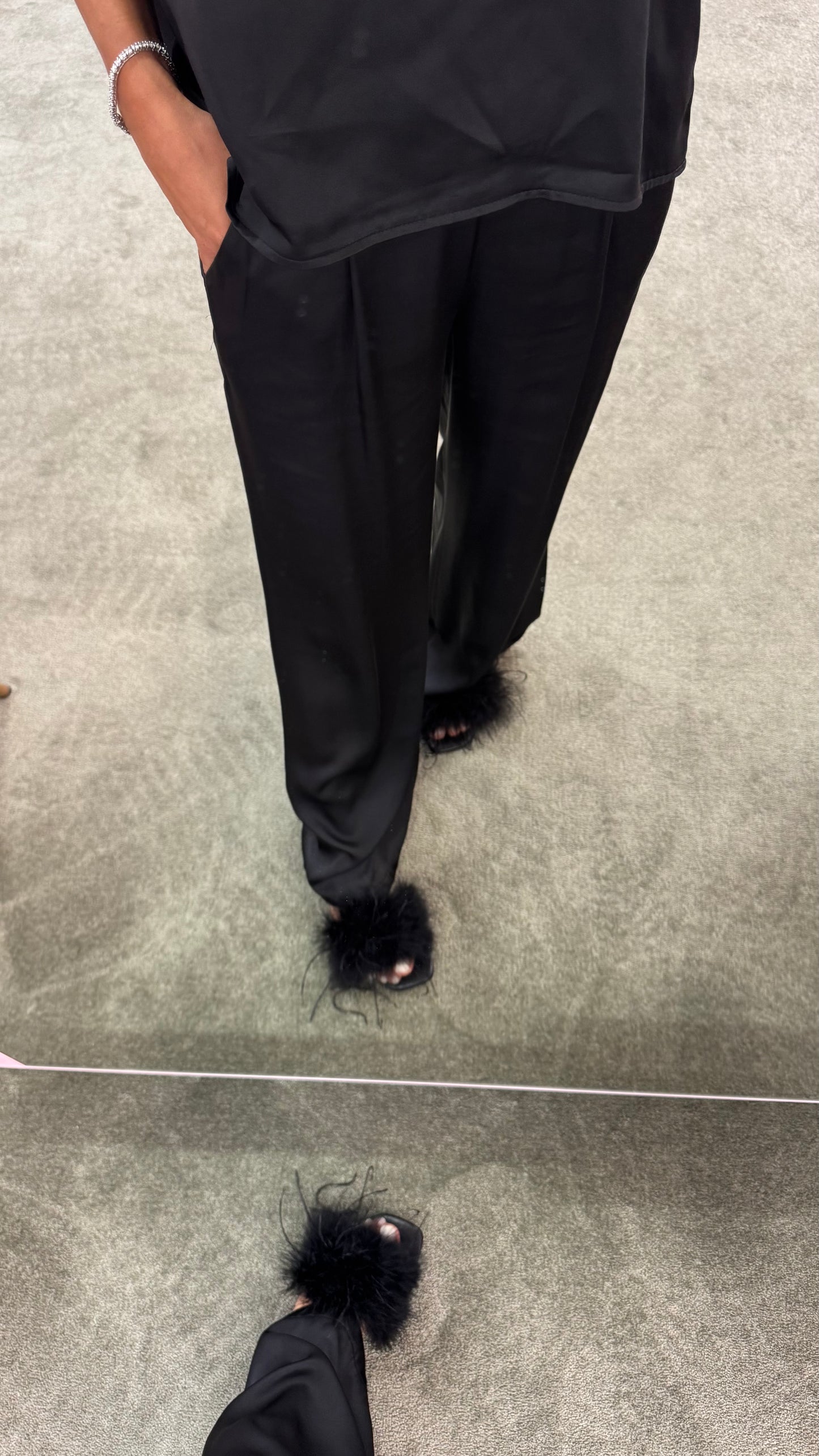 Pantaloni neri con elastico satin ay
