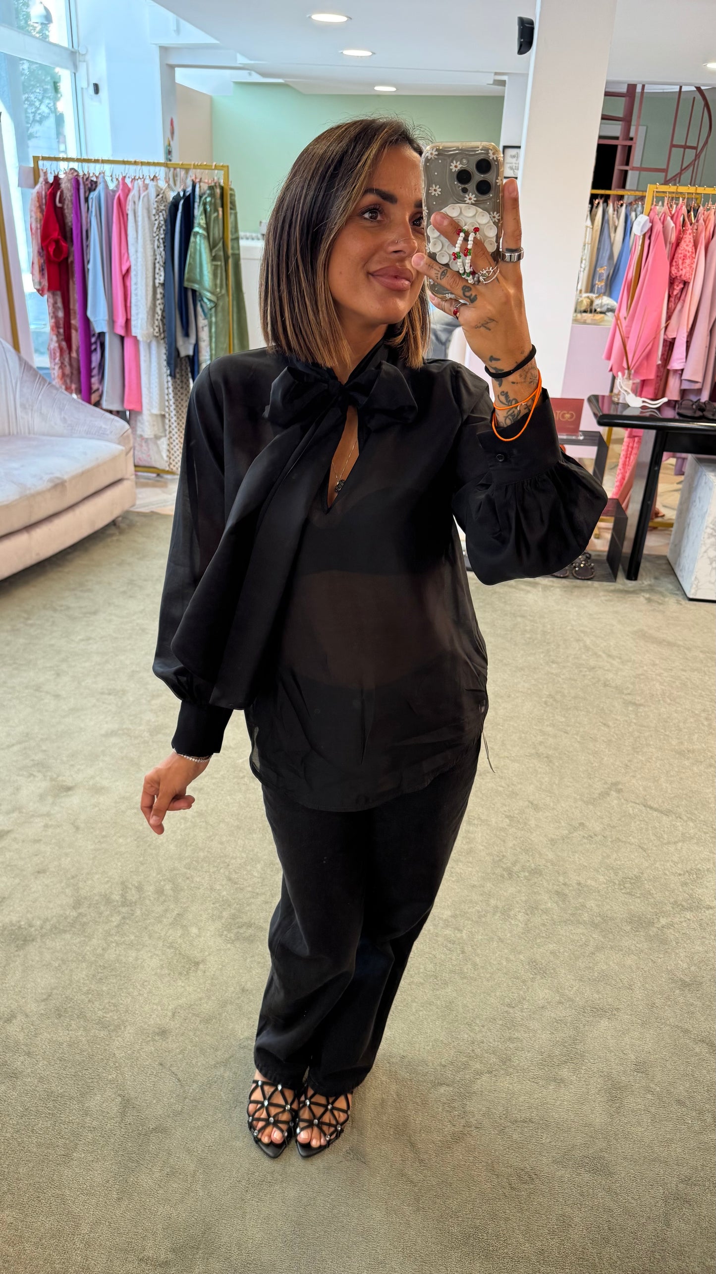 Camicia nera con fiocco Actualee