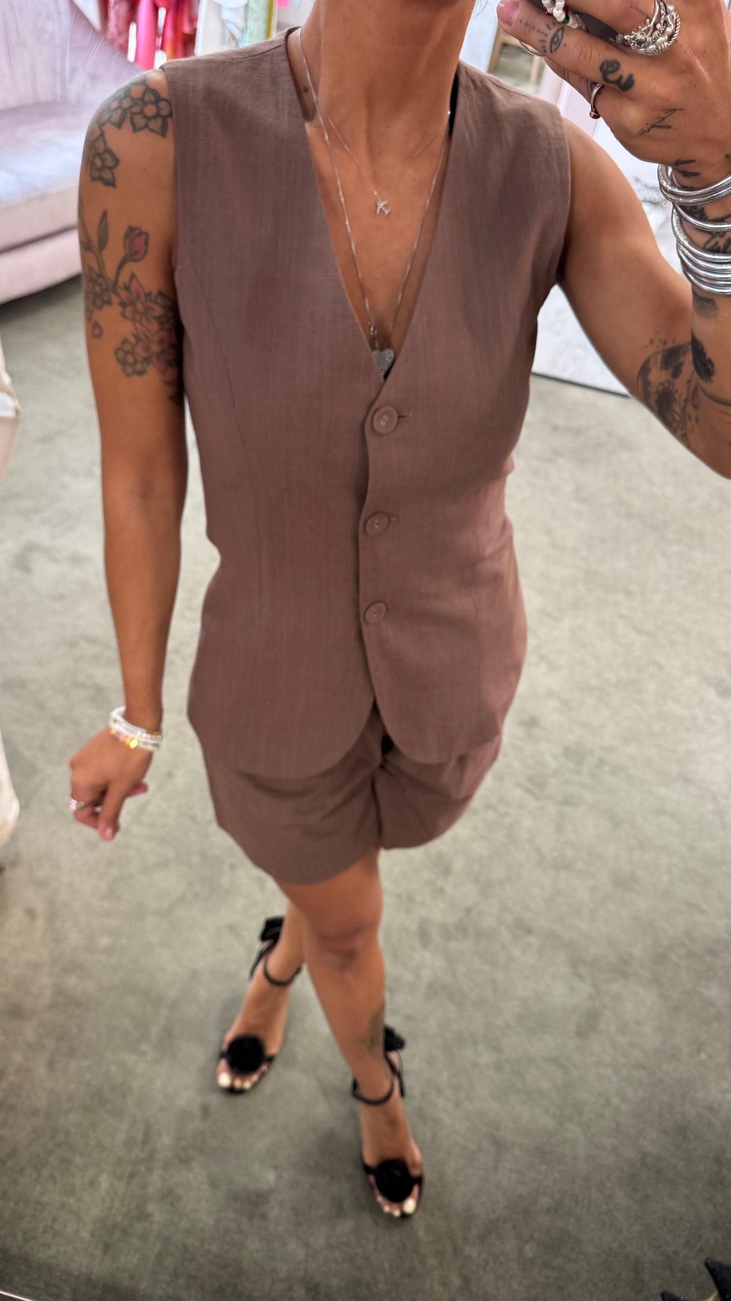 Set completo gilet e shorts marrone ep