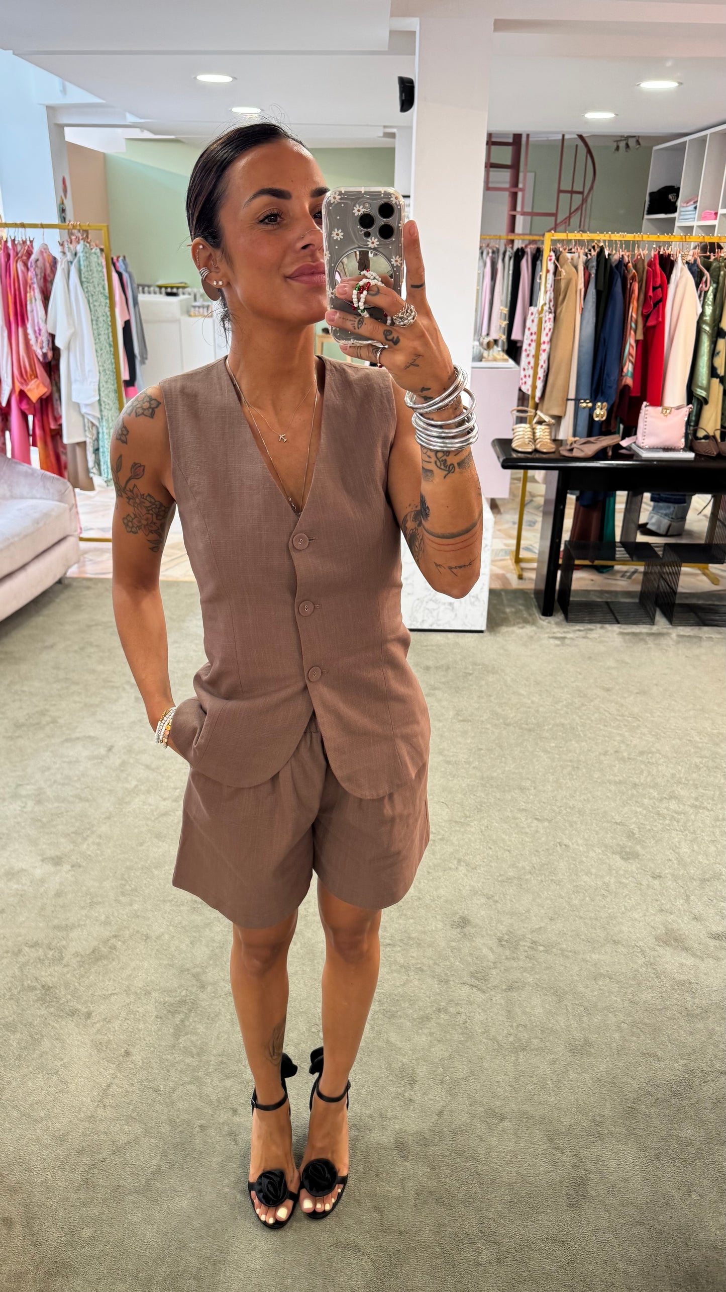 Set completo gilet e shorts marrone ep