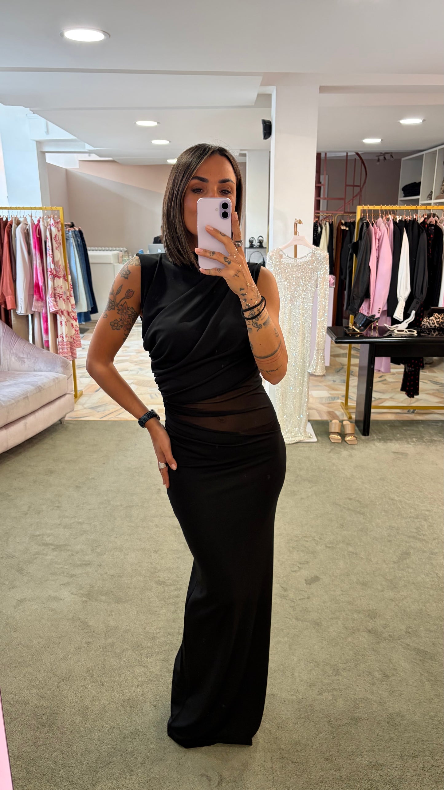 Abito lungo nero arricciato con inserto trasparente ks