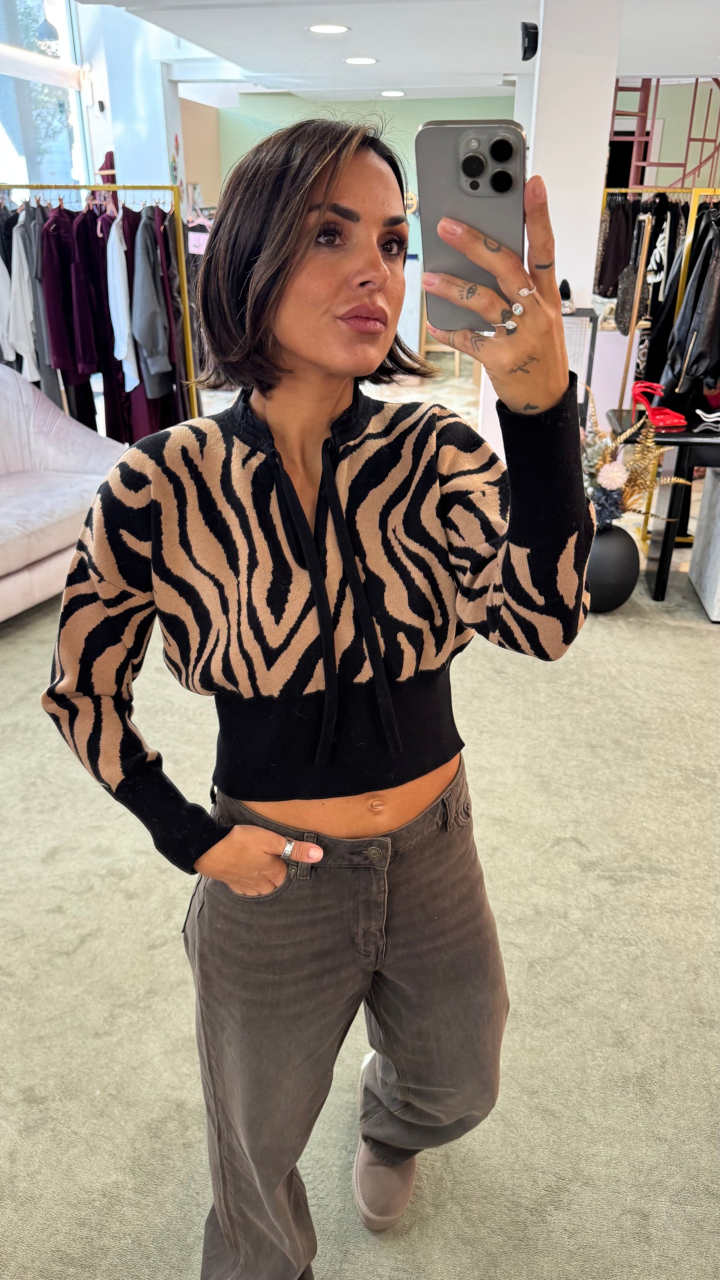Maglione crop zebrato marrone e nero lh