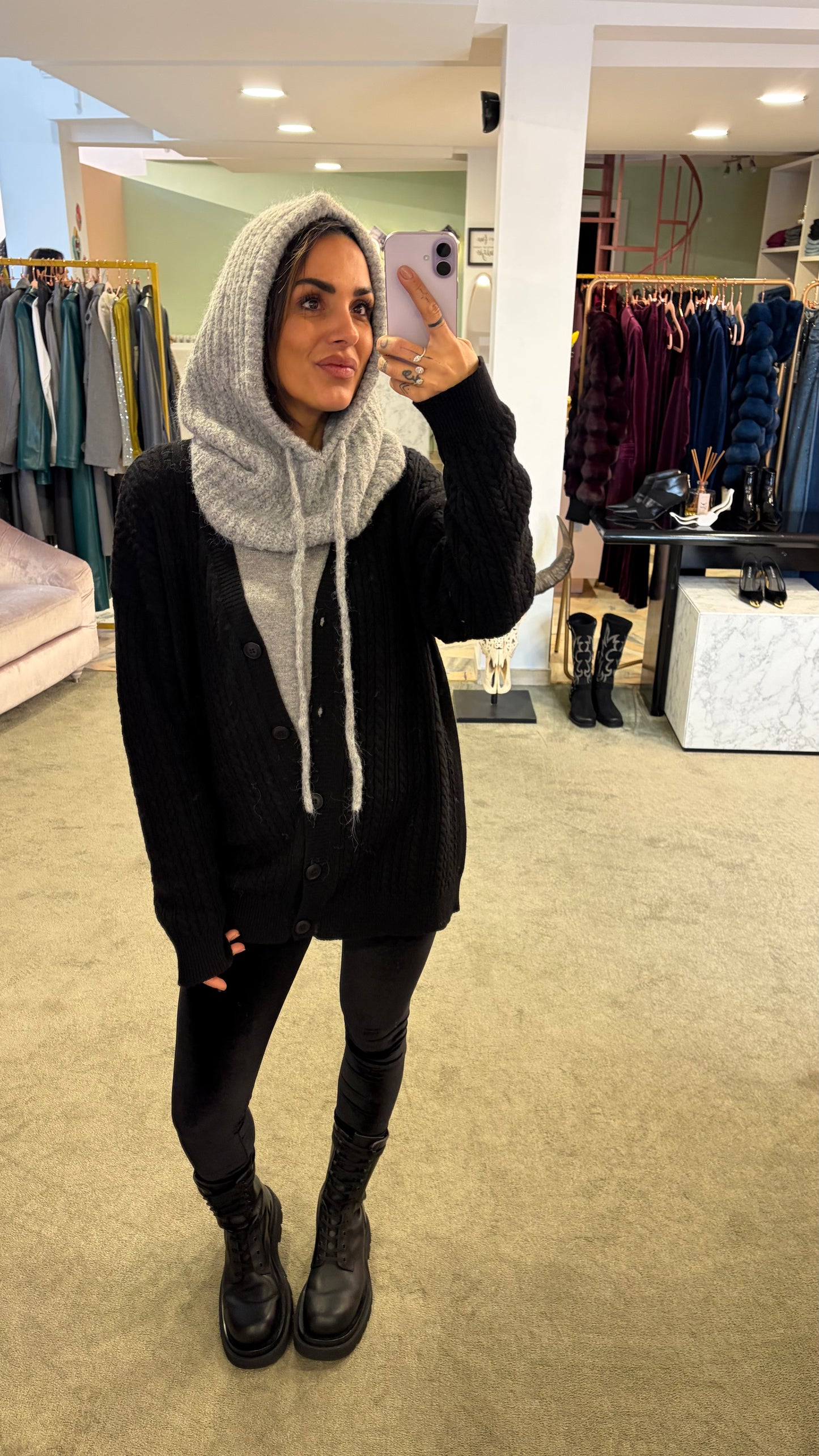 Balaclava grigio a costine