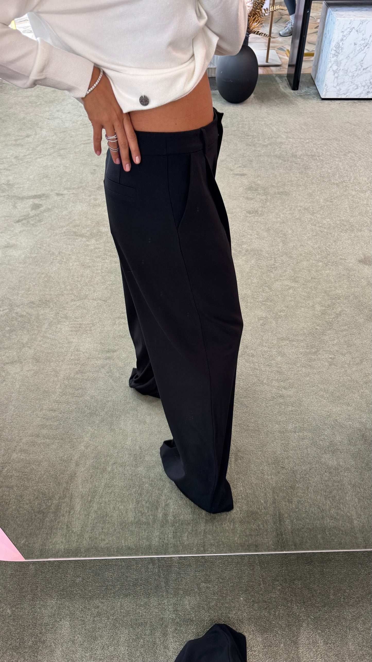 Pantaloni neri venus con pences wide leg sy