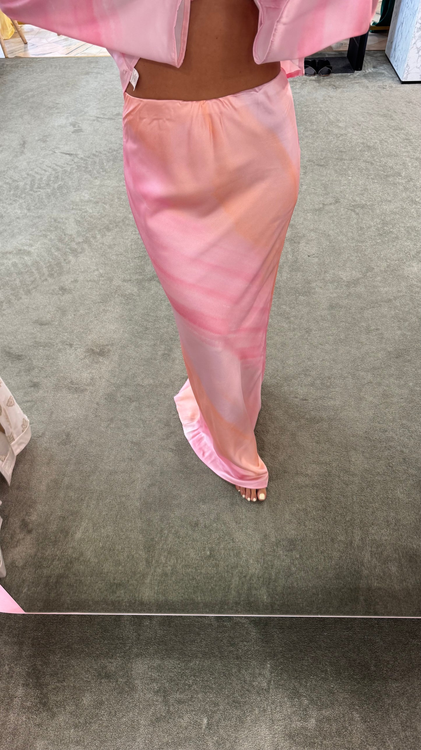 Gonna lunga rosa tie-dye in satin gl