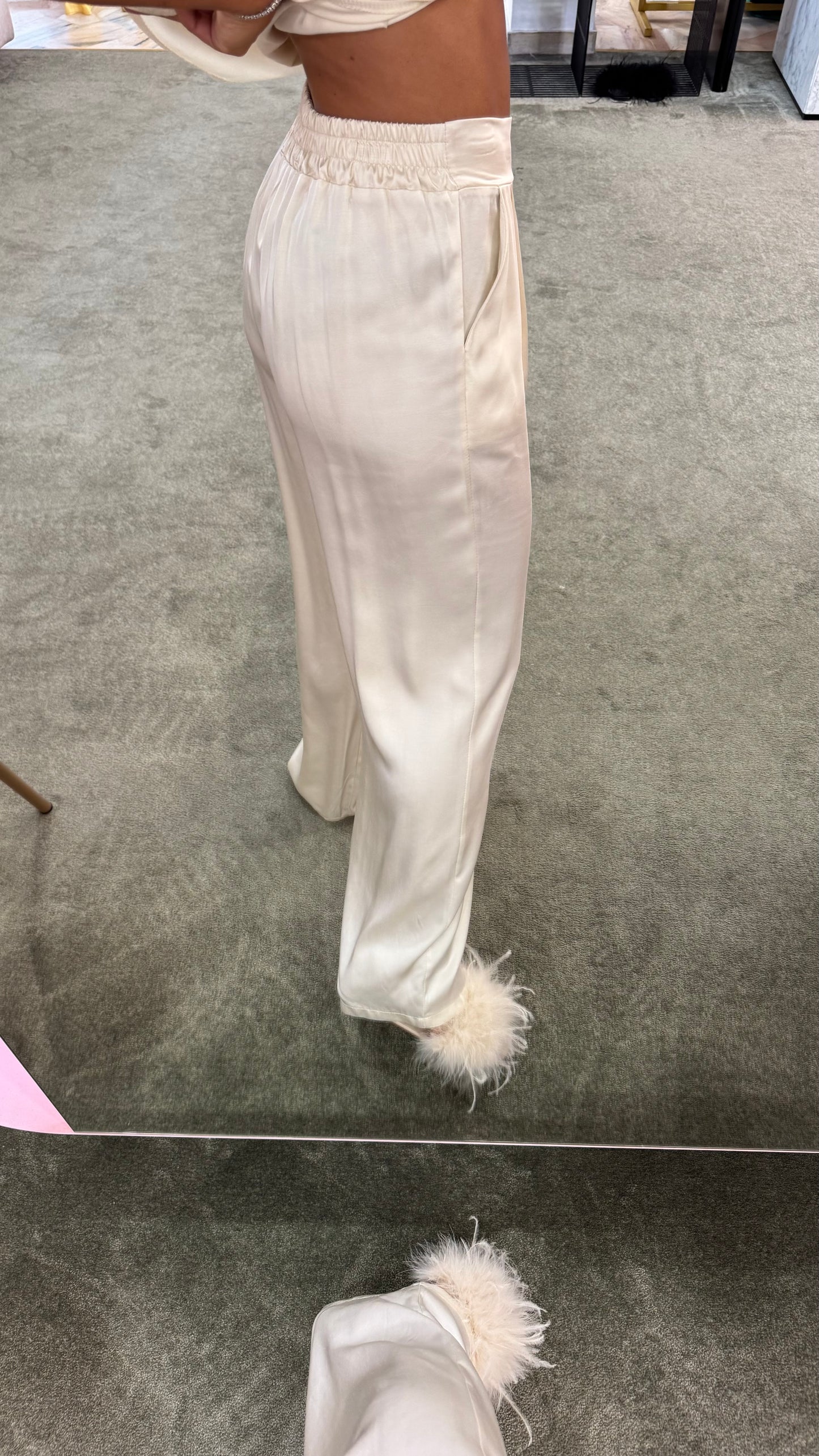 Pantaloni avorio panna con elastico satin ay