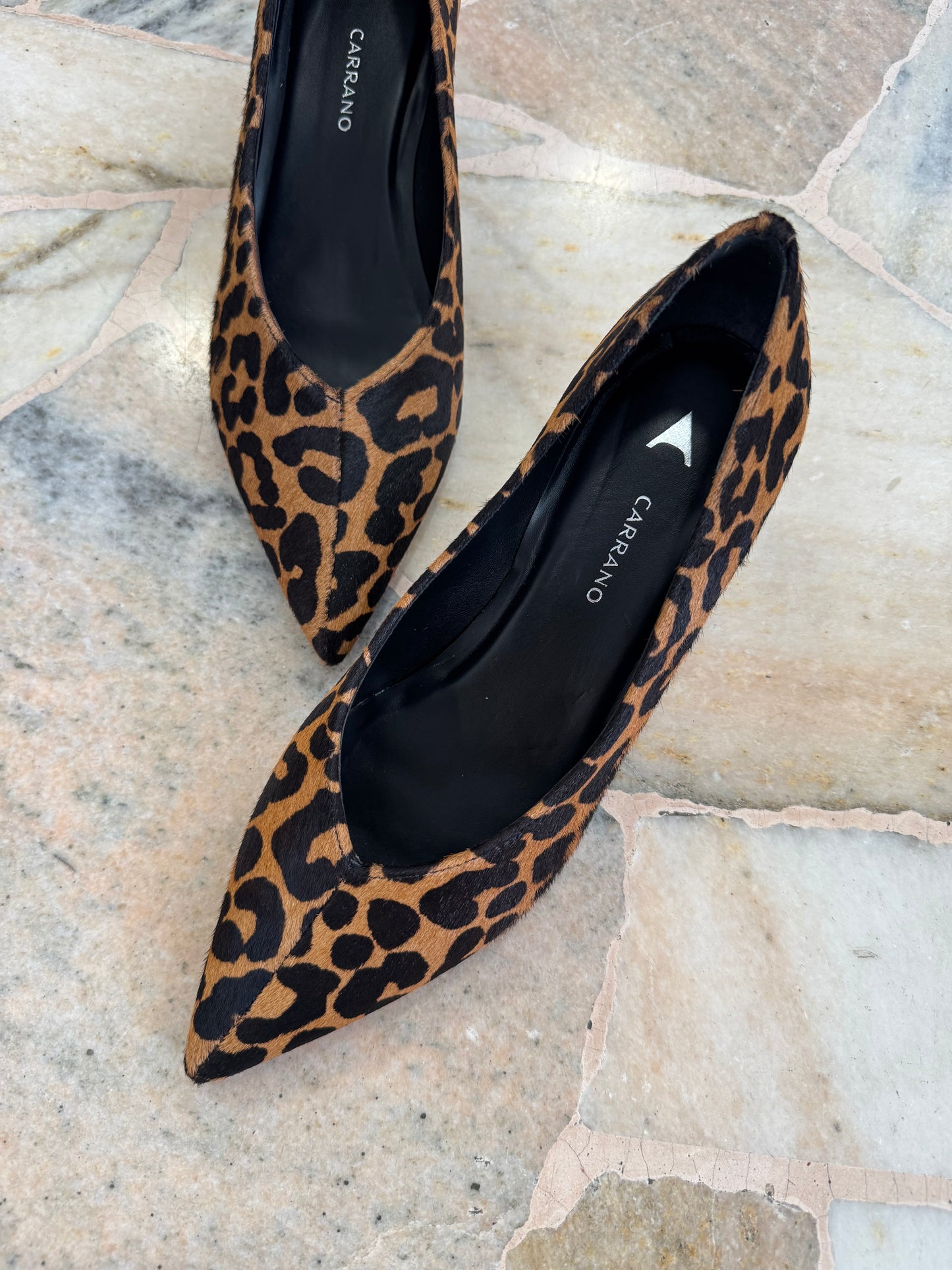 Décolleté leopardata tacco kitten