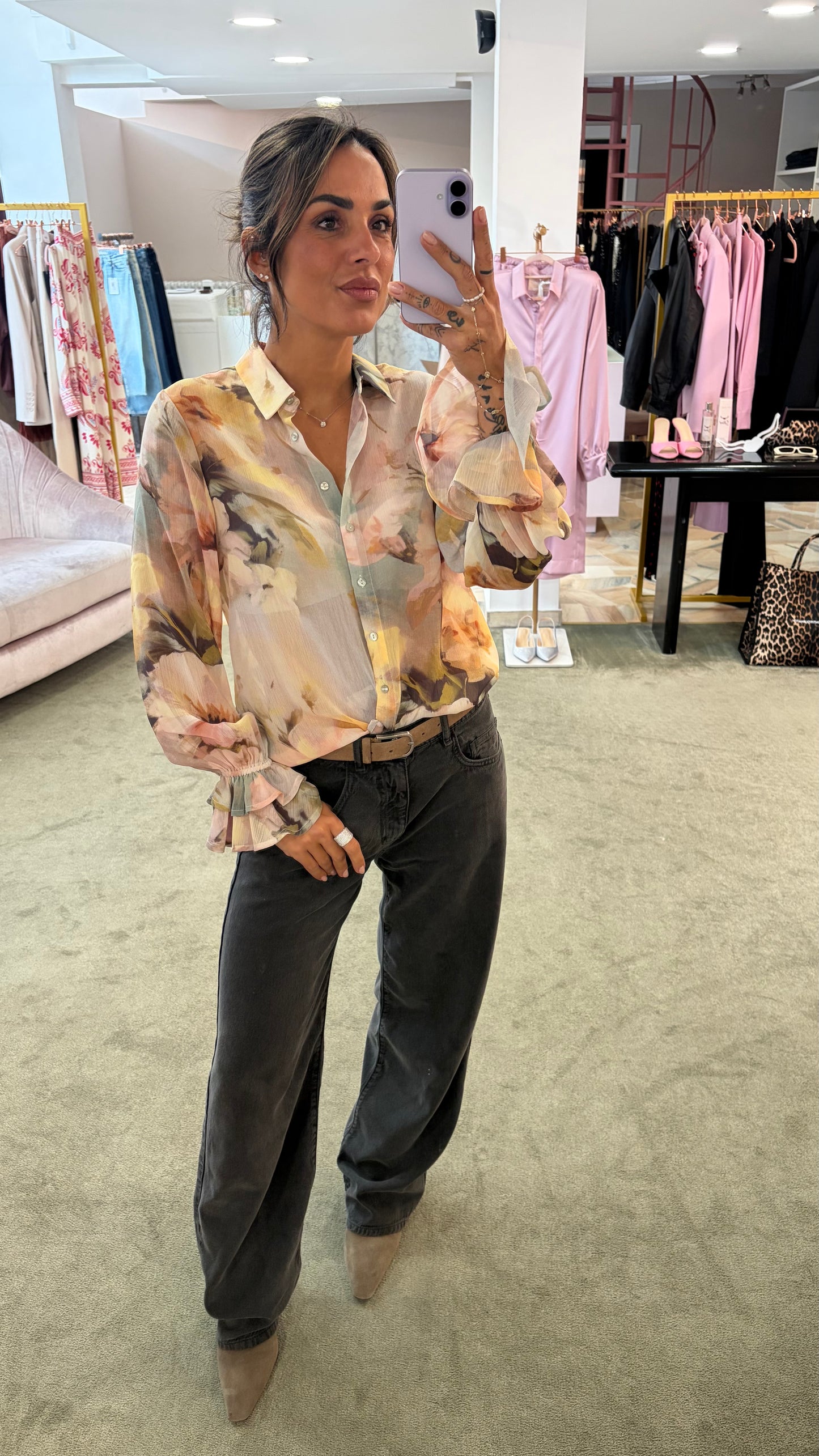 Camicia carmen nude verde con fiori sy