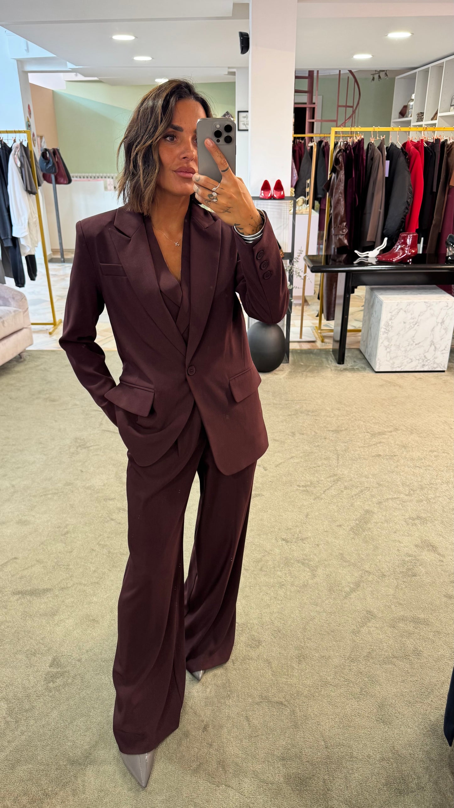 Pantaloni bordeaux wide leg ay