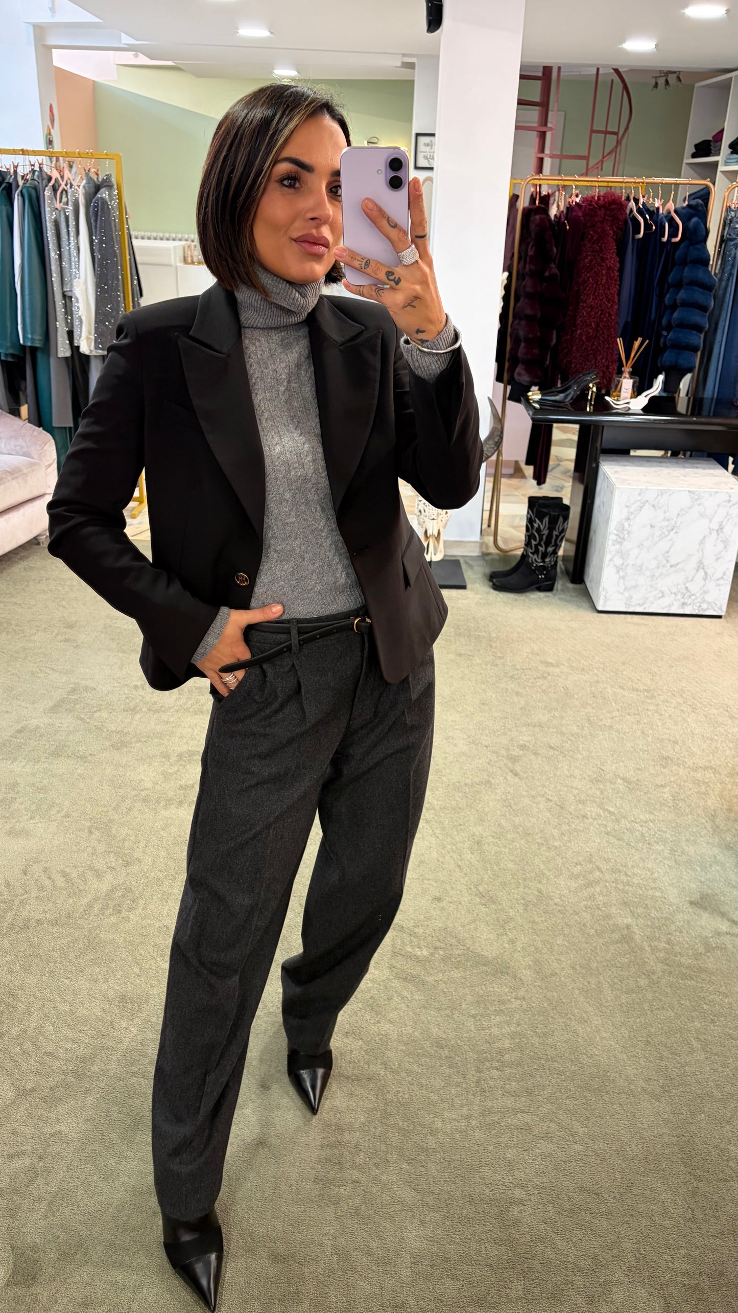 Pantaloni grigio scuro barrel con pences sl