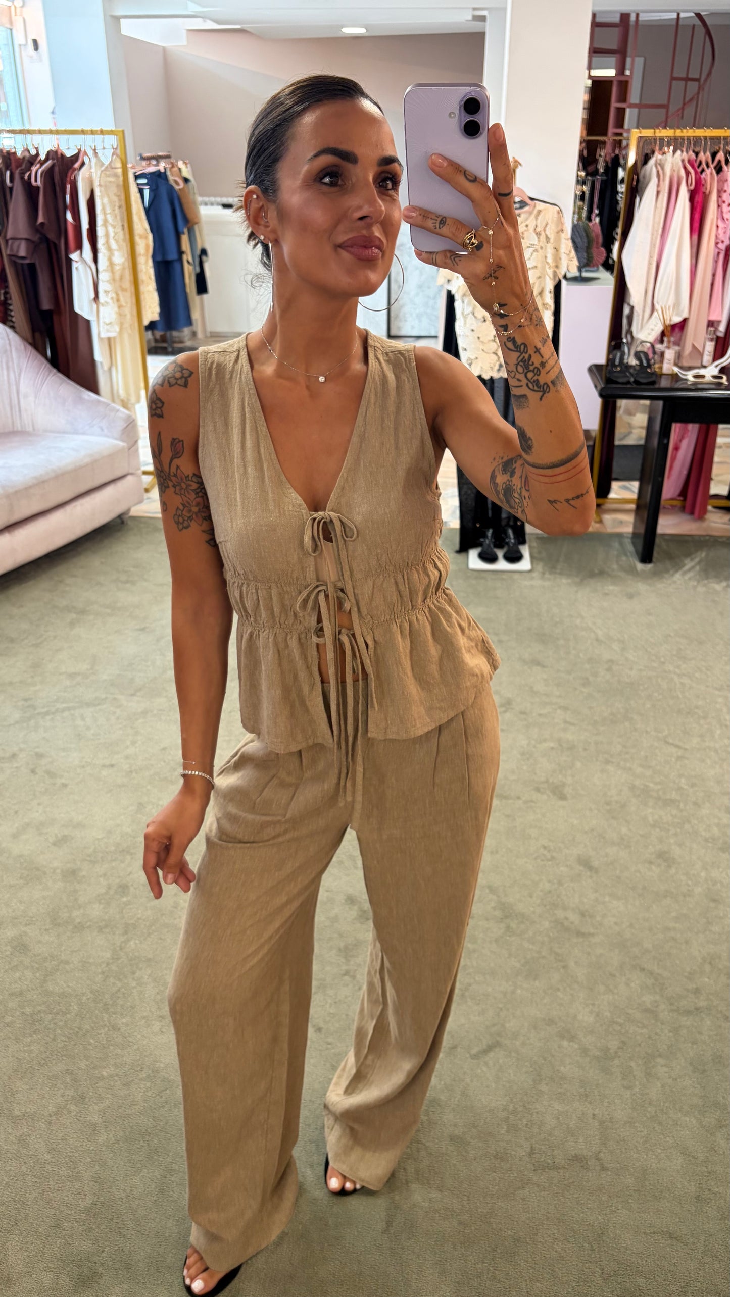 Pantaloni almira sabbia con pences ed elastico jx