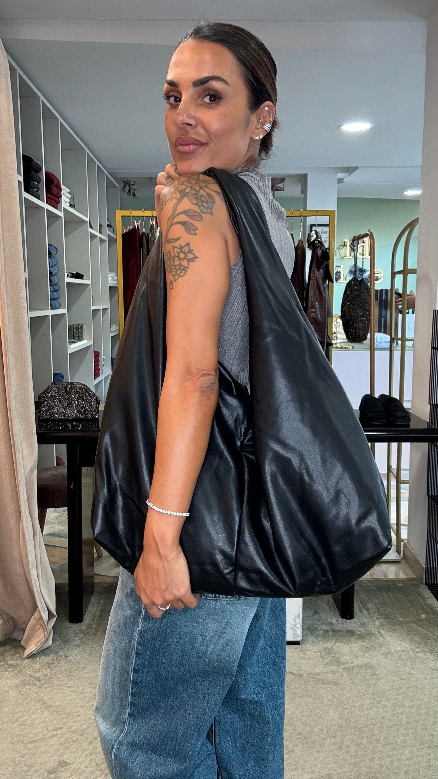 Hobo bag grande nera Hinnominate