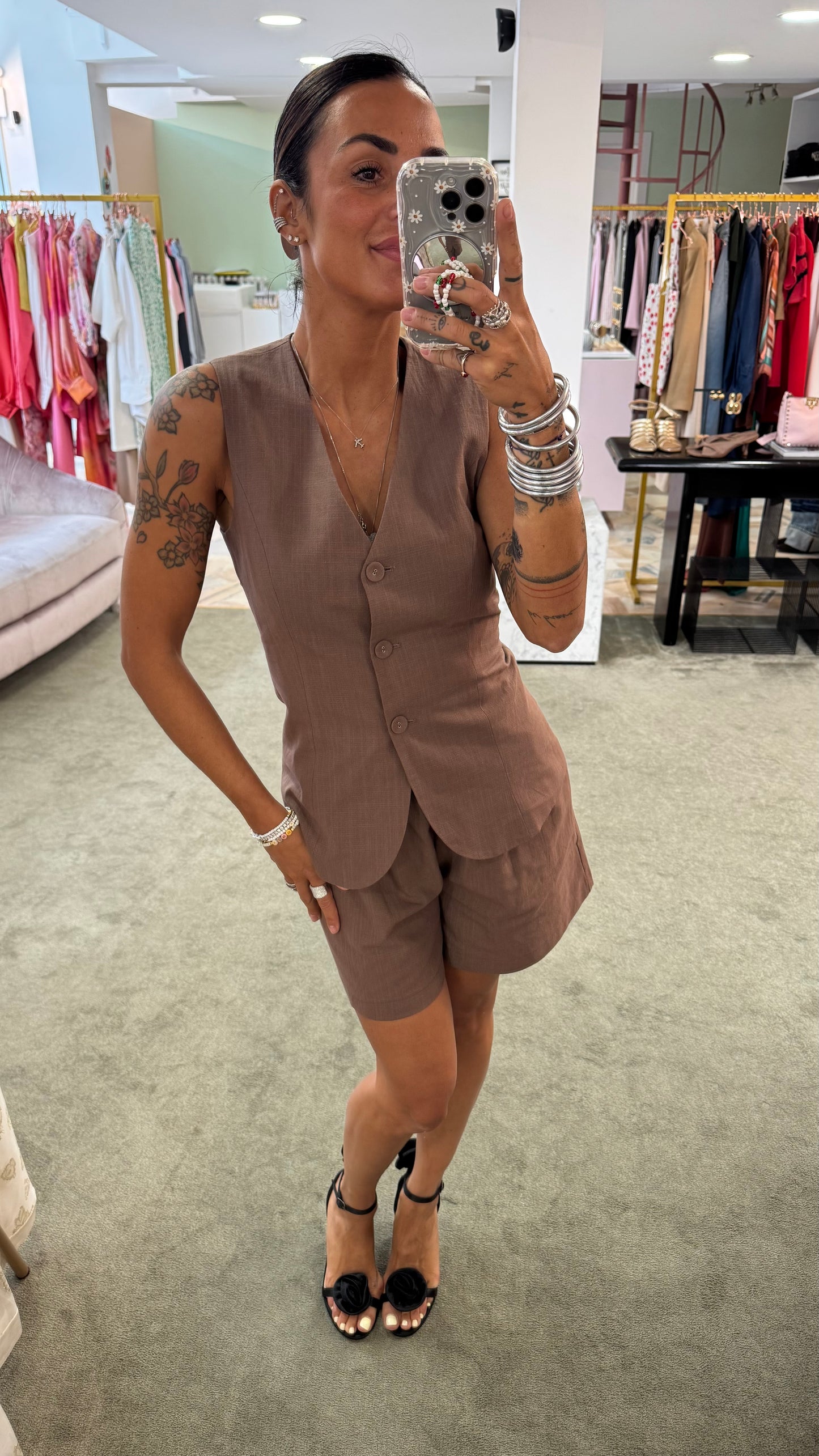 Set completo gilet e shorts marrone ep