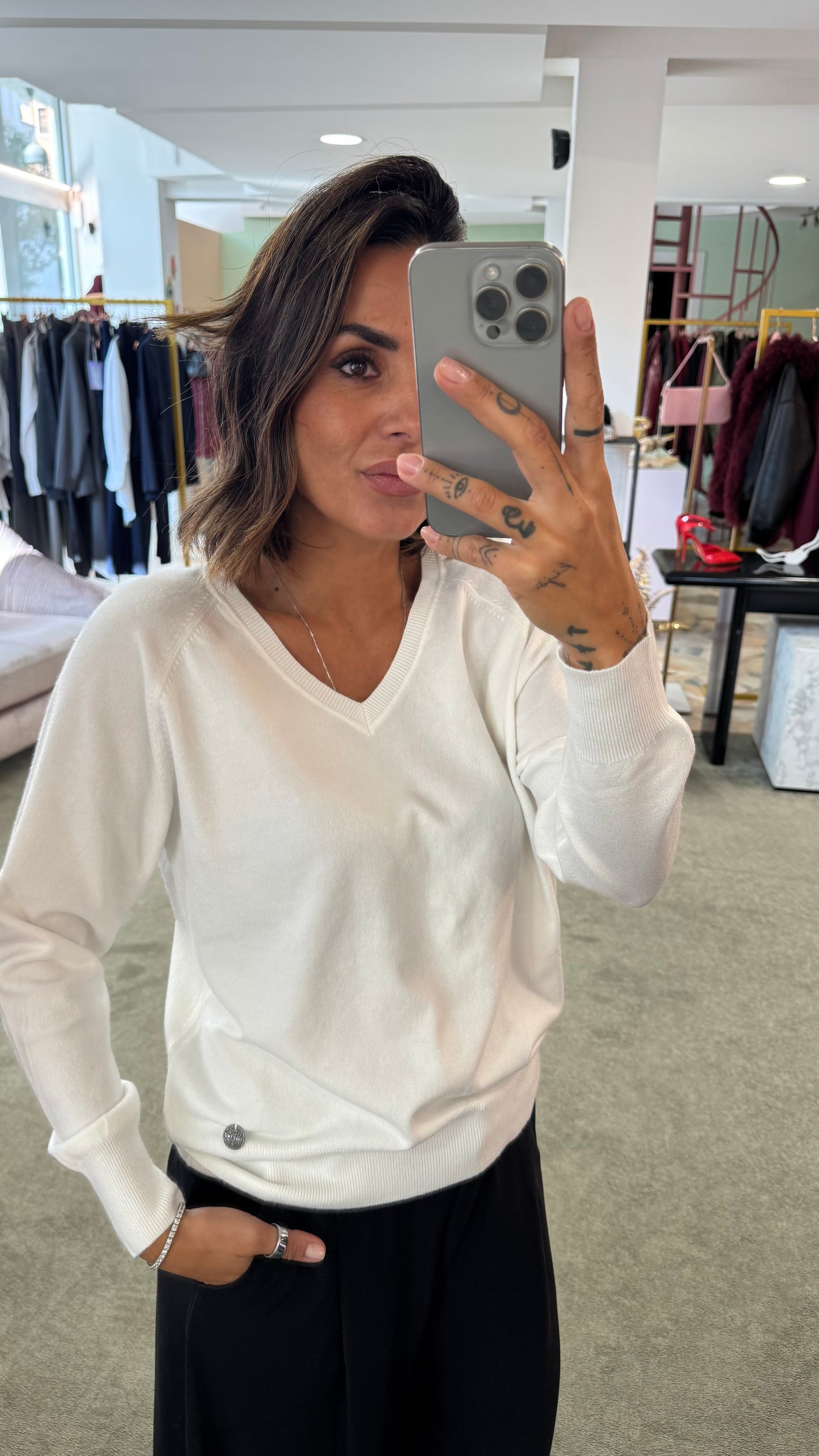 Maglione scollo a v bianco tk