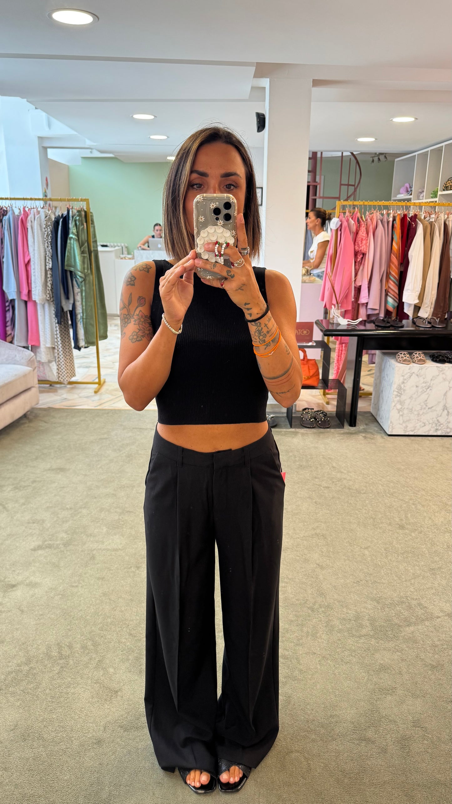 Pantaloni neri ellis con pences wide leg jx
