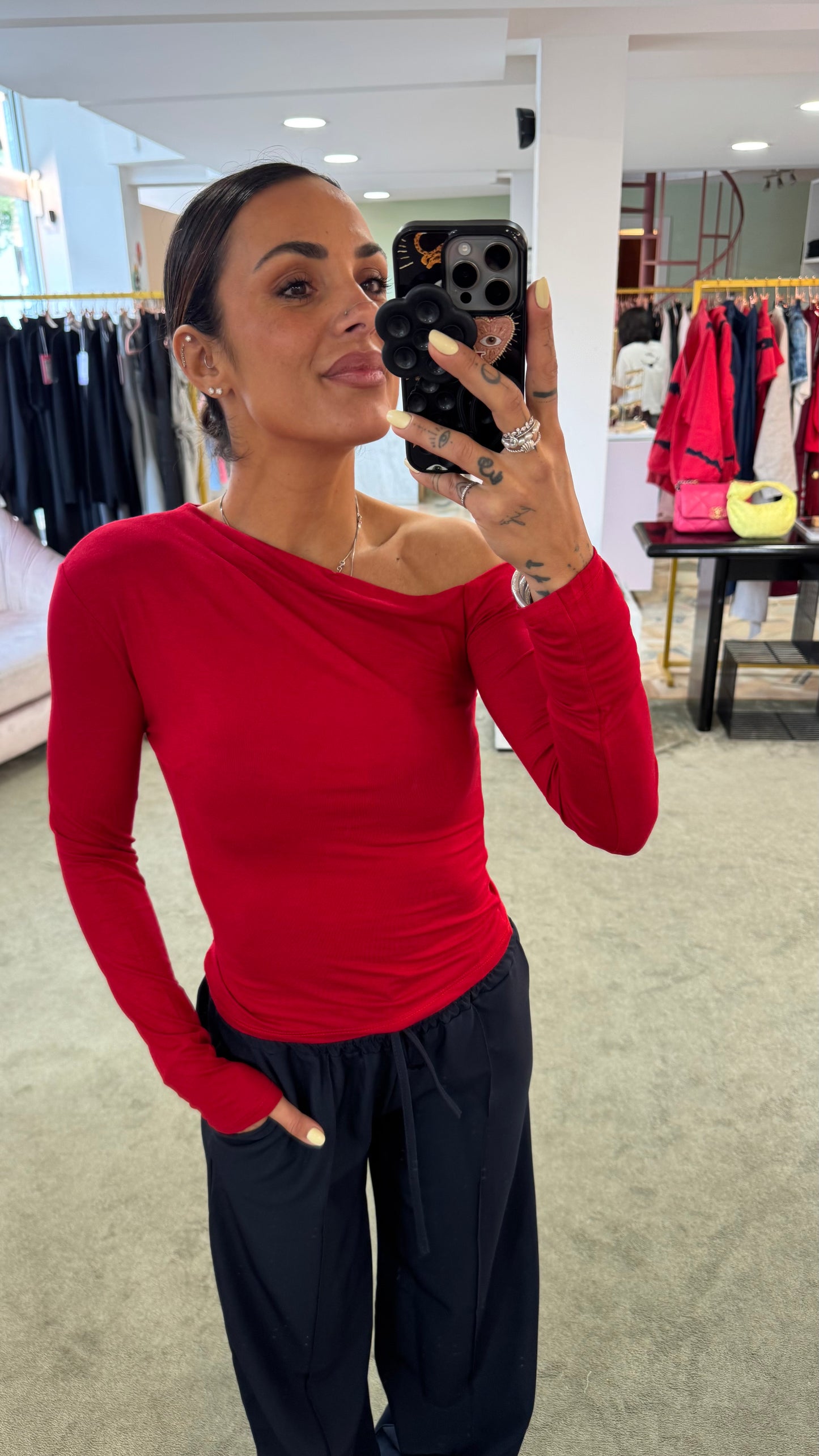 Maglia monospalla rosso sottogiacca