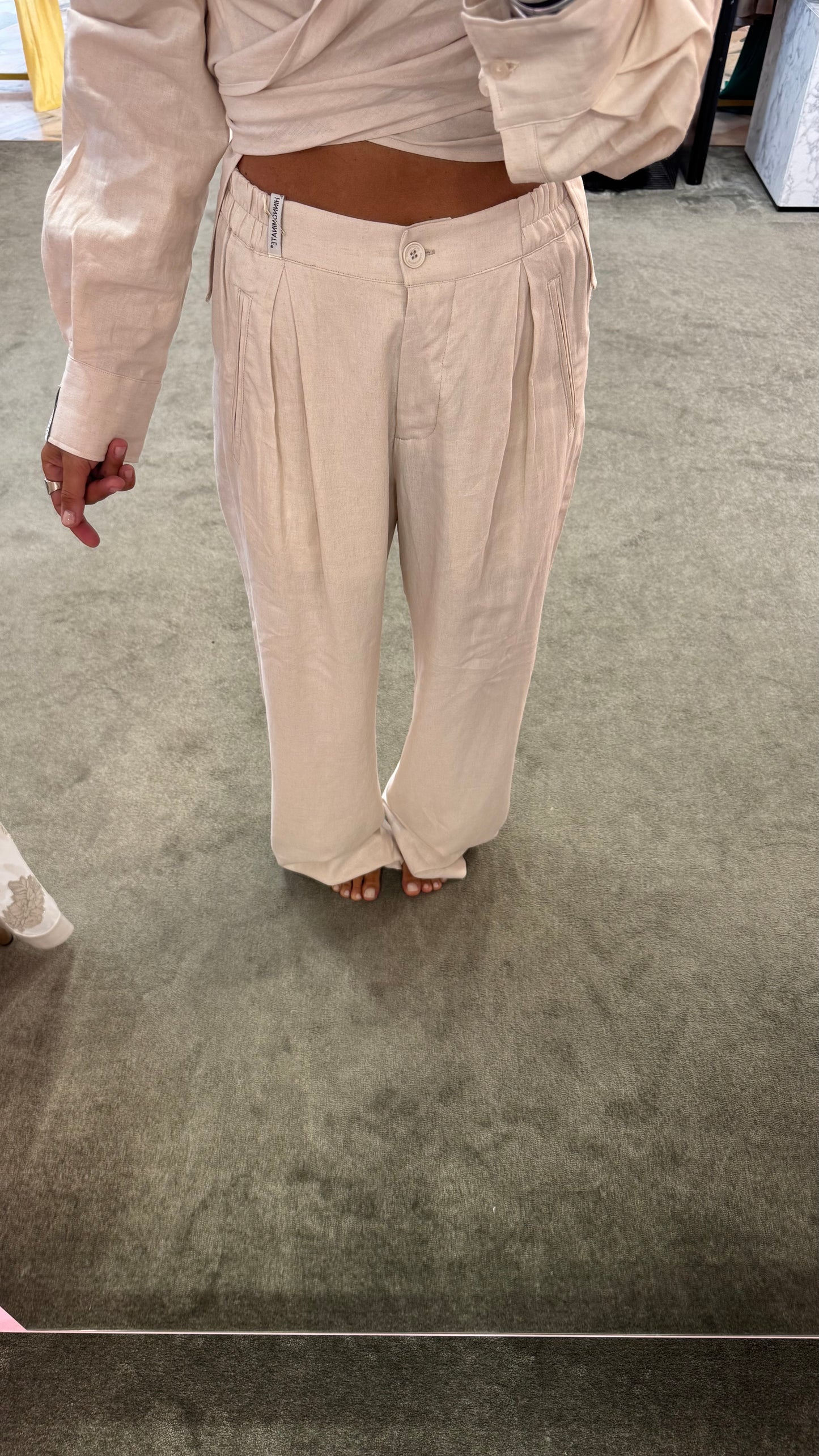 Pantaloni dritti beige ecru con pences hinnominate