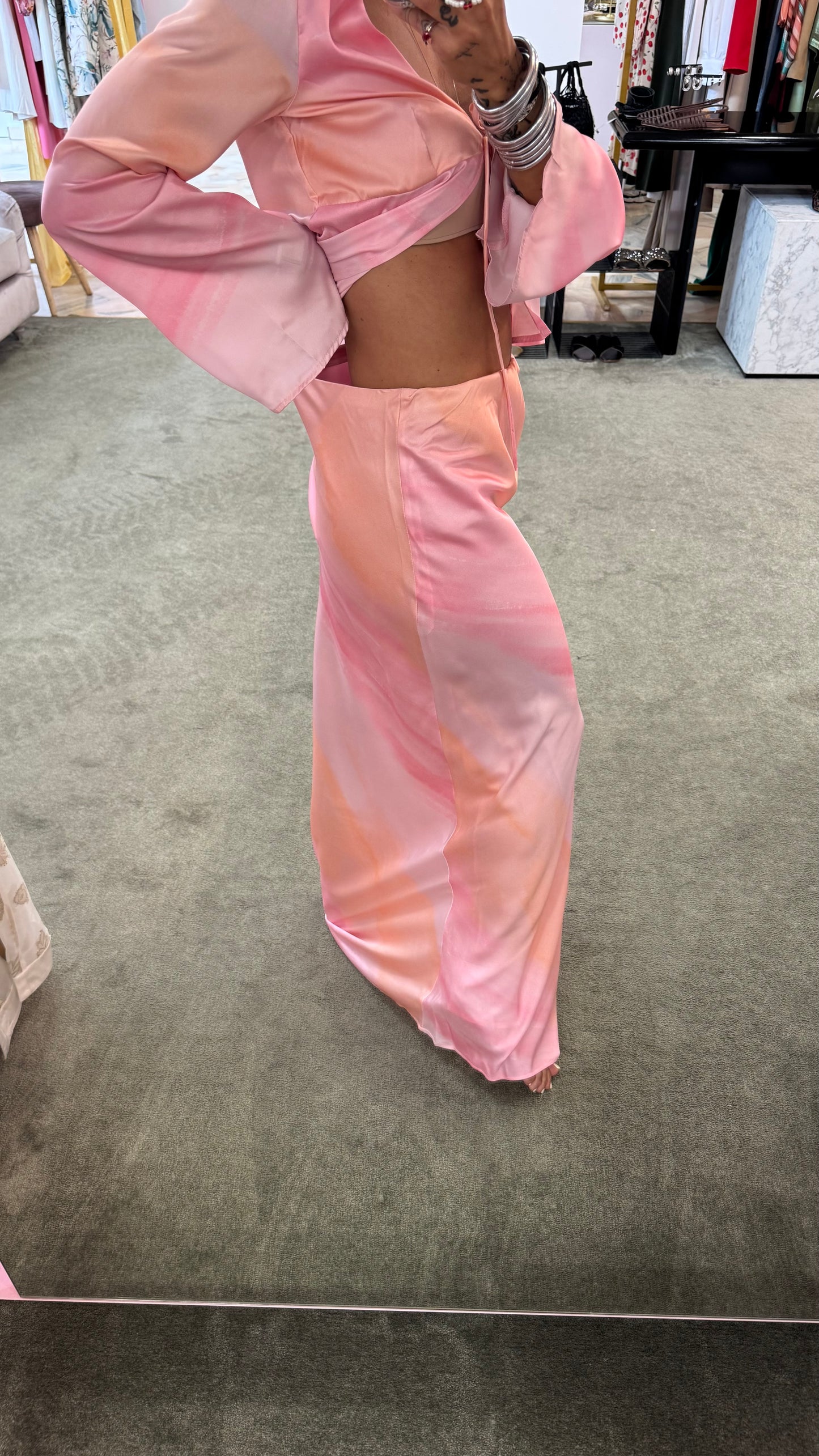 Gonna lunga rosa tie-dye in satin gl