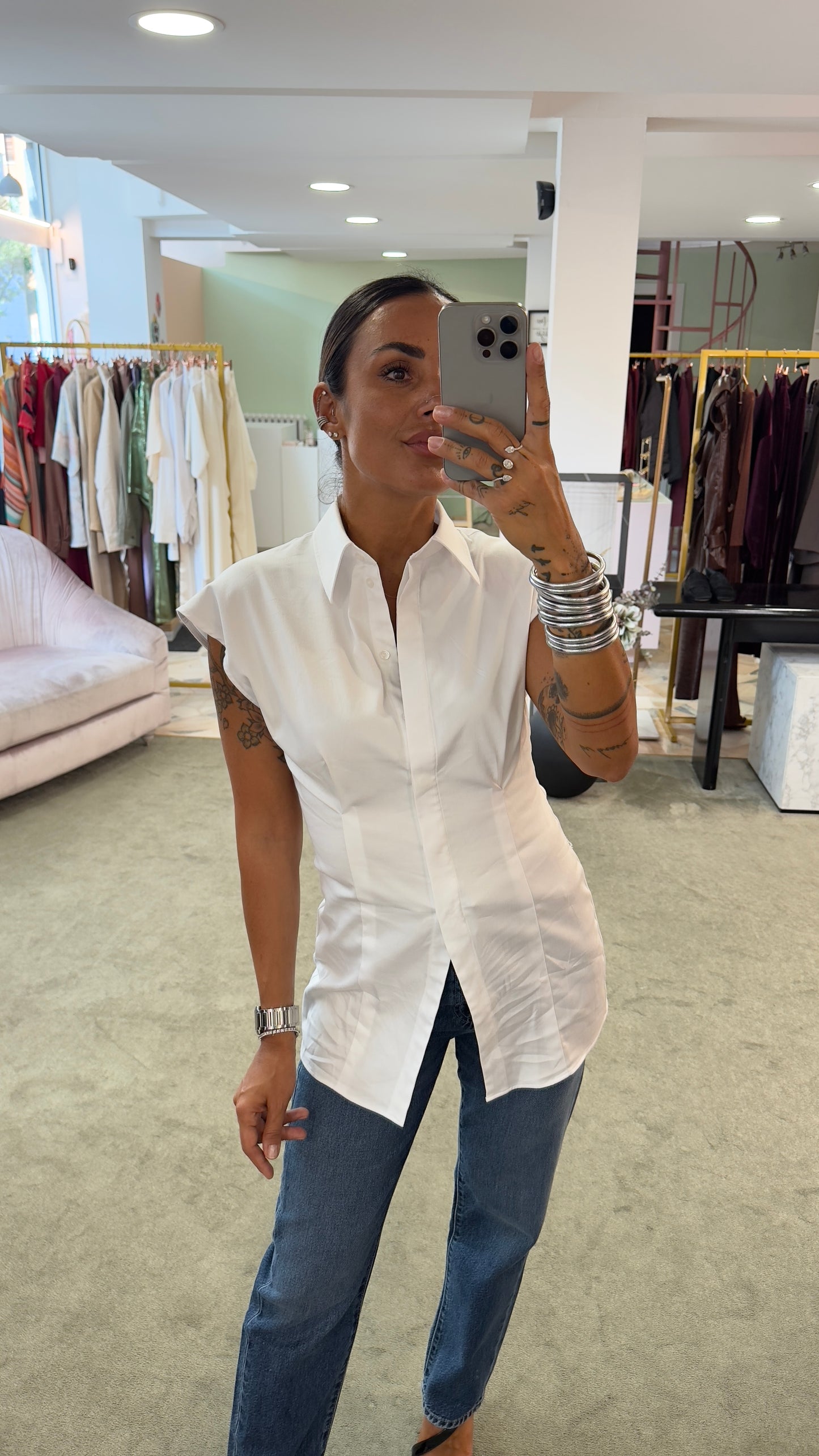 Camicia bianca manica scesa sciancrata sl