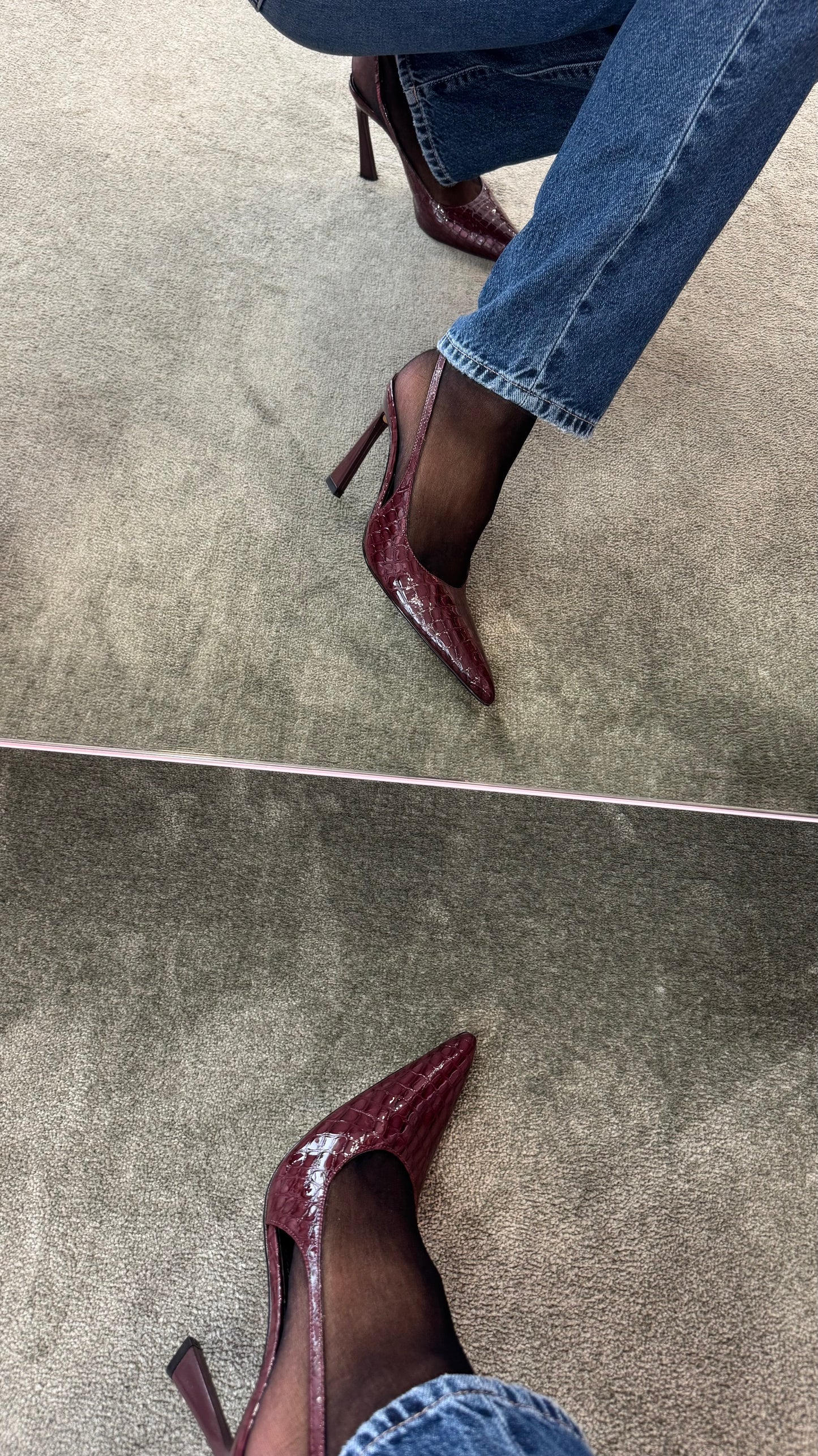 Slingback bordeaux crocodile in vernice