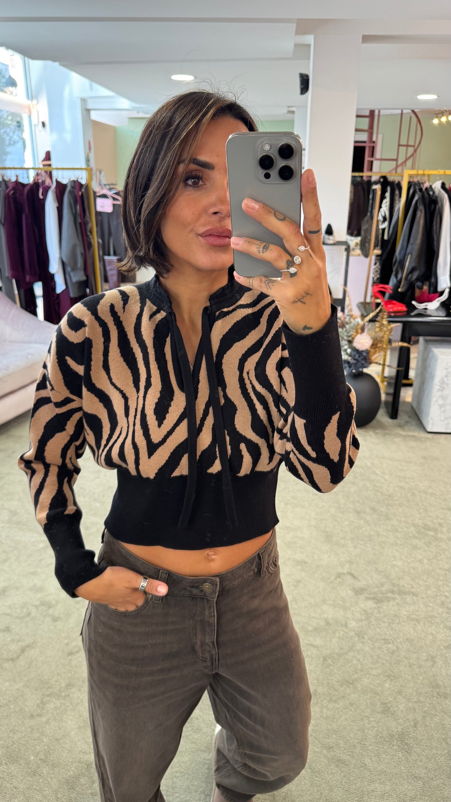 Maglione crop zebrato marrone e nero lh