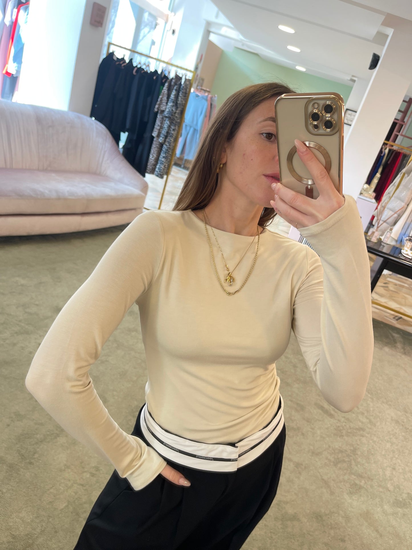 Maglia beige pietra con arricciatura sottogiacca manica lunga