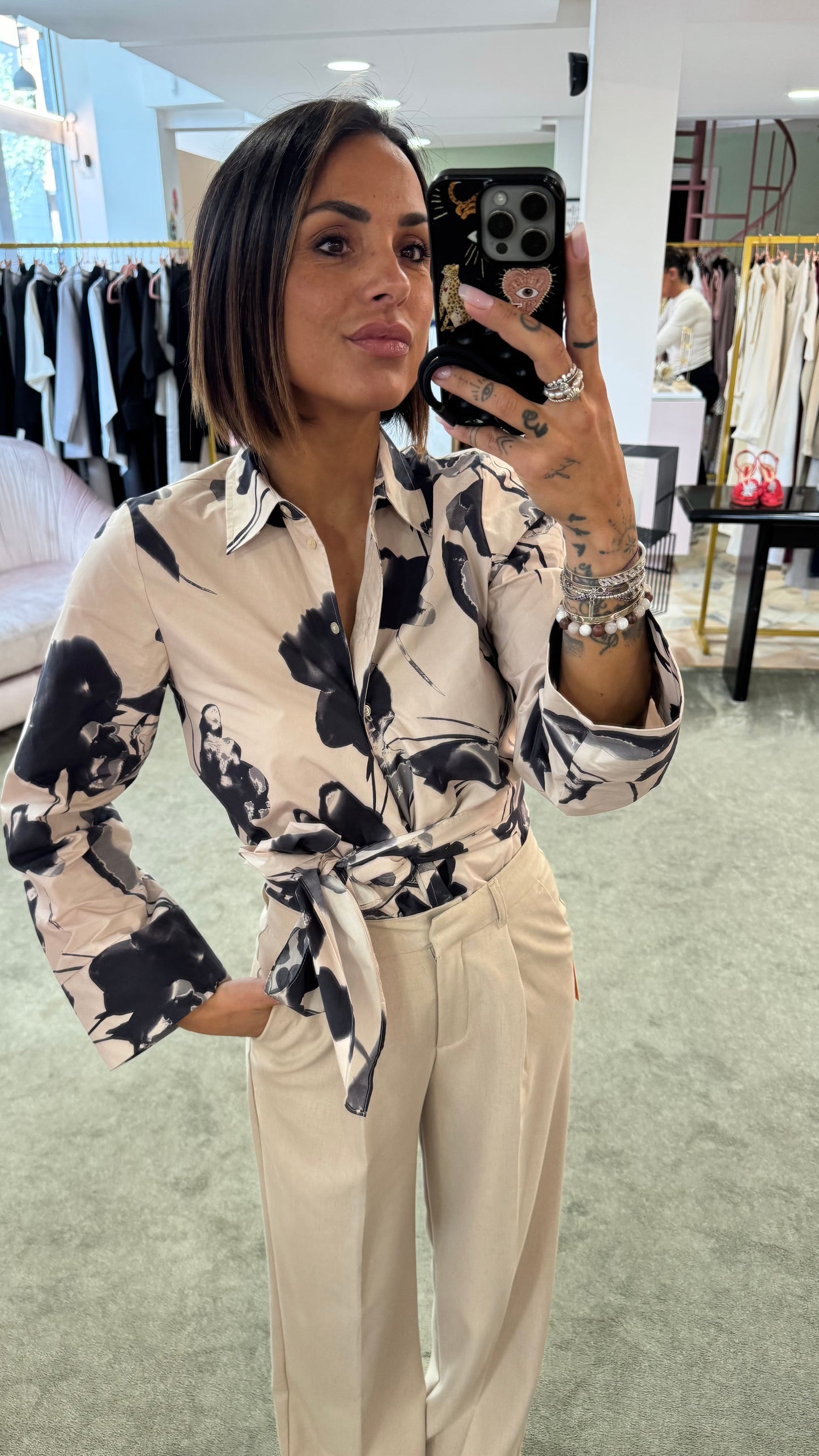 Pantaloni beige melange in lino con pences wide leg jx