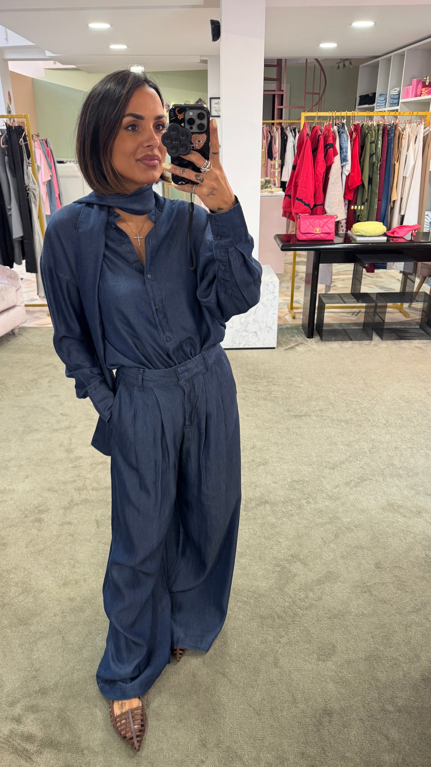 Camicia effetto jeans con sciarpina sl