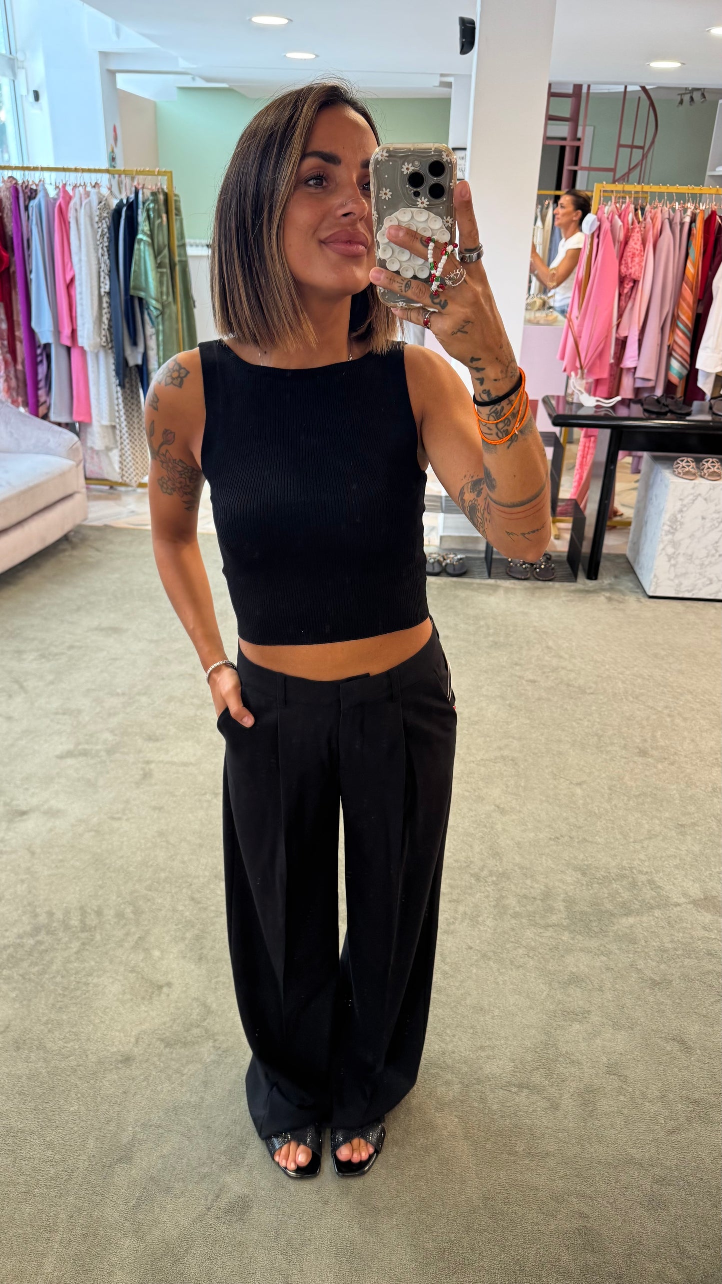 Pantaloni neri ellis con pences wide leg jx