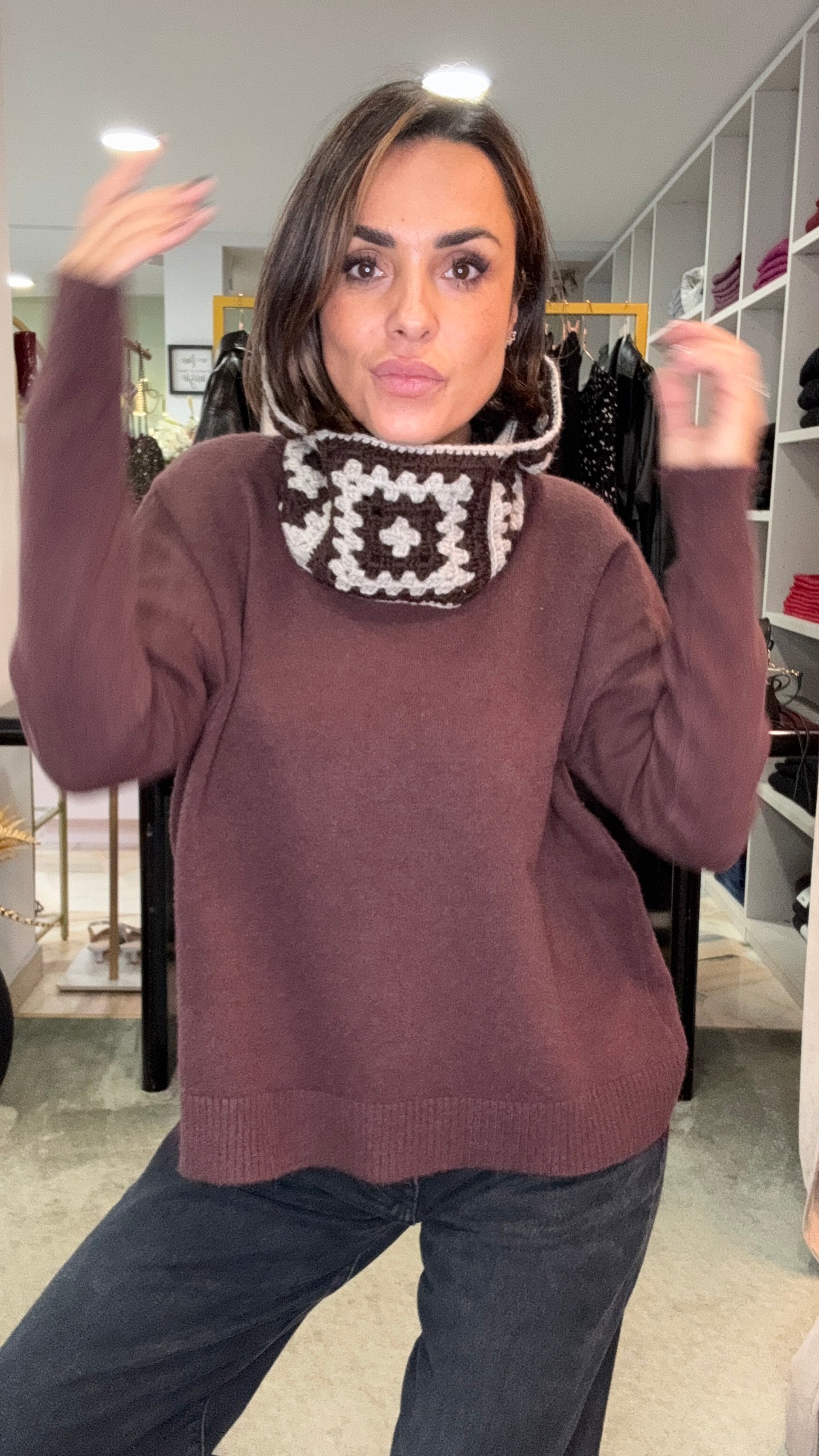 Maglione lupetto marrone a scatola tk