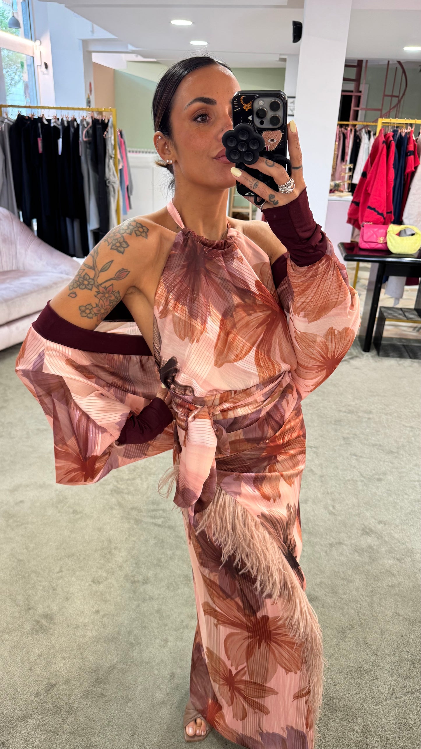Top crop fantasia floreale scollo all'americana mq
