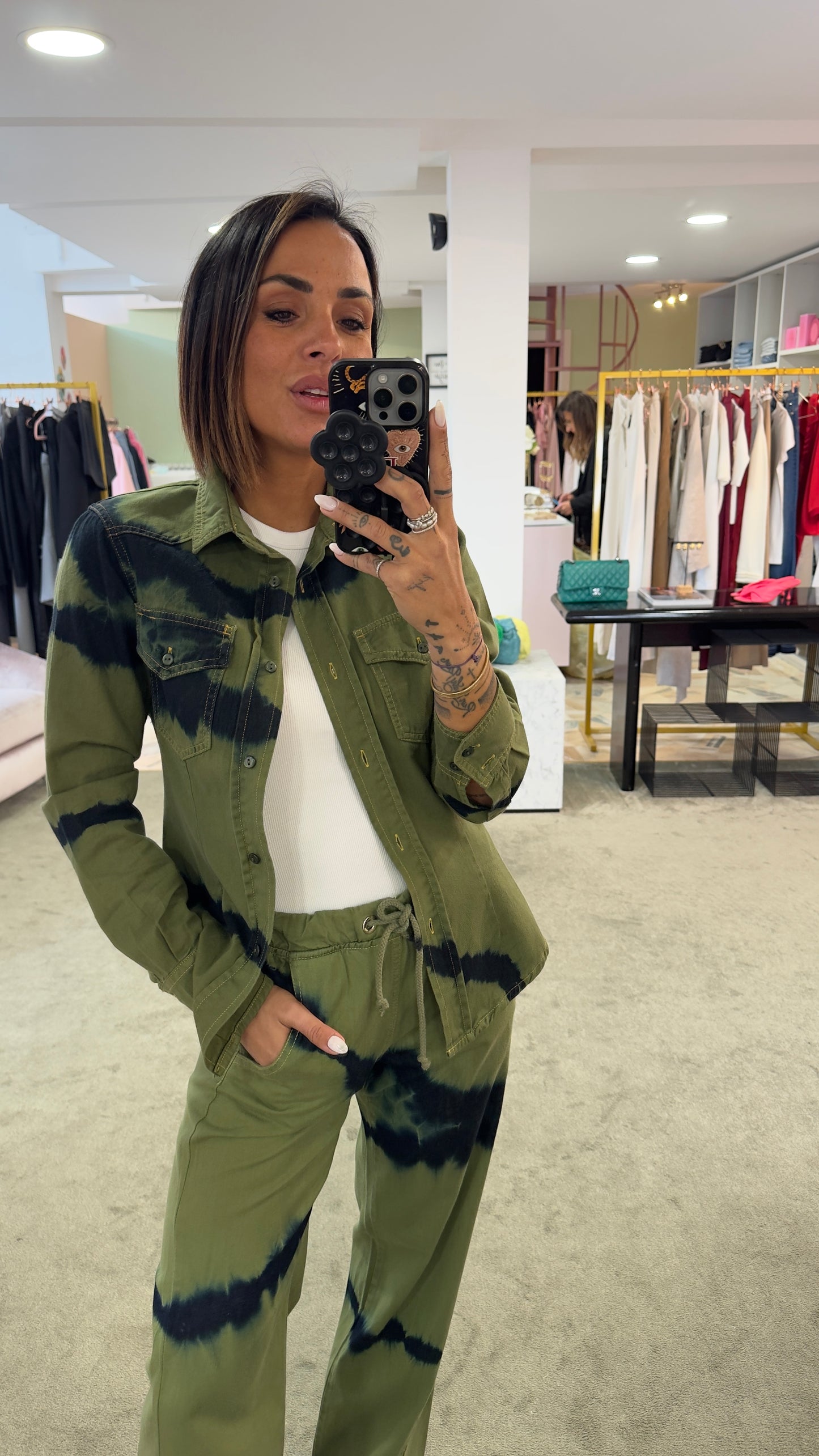 Camicia verde militare tie-dye Don't@me