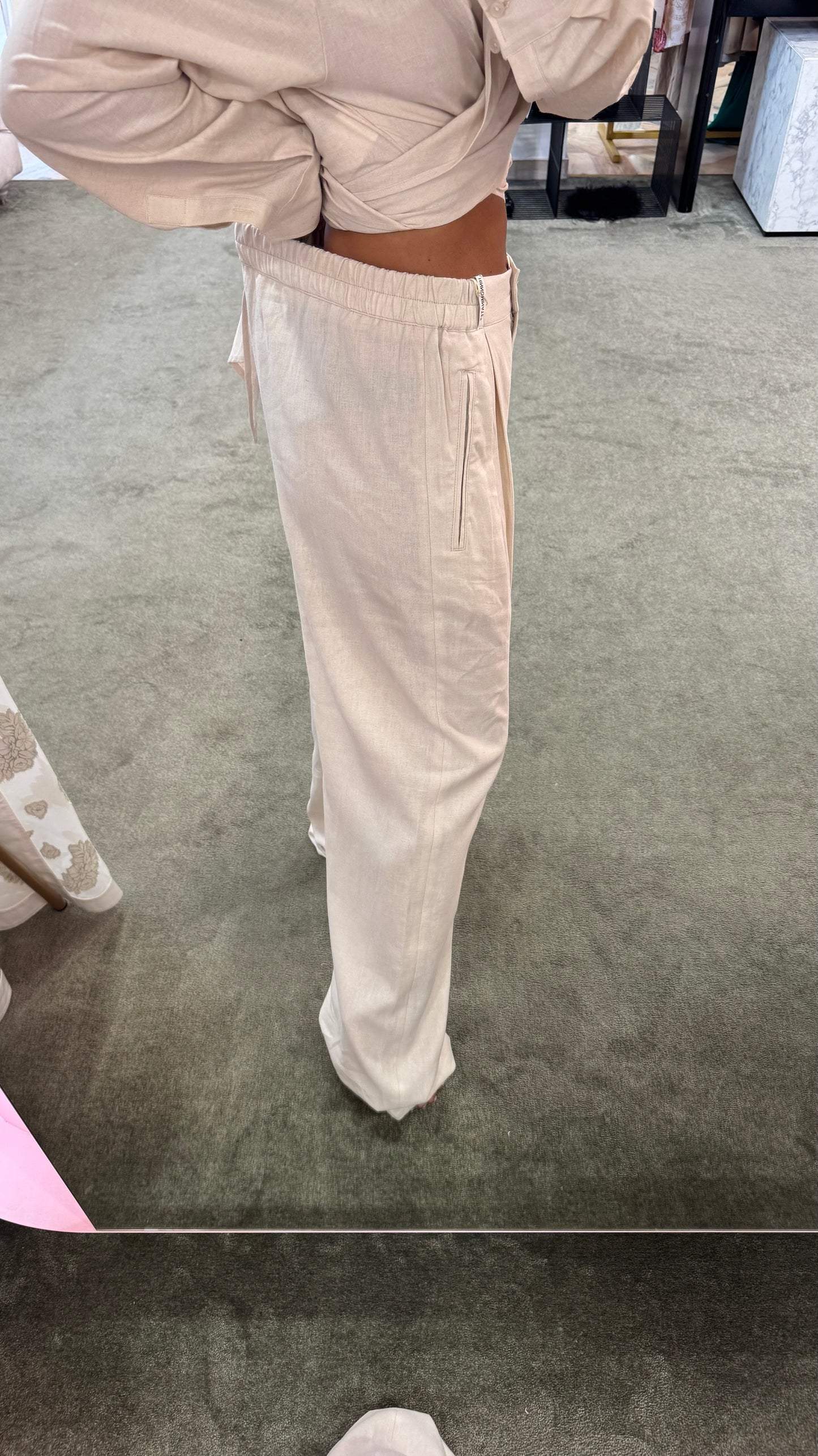 Pantaloni dritti beige ecru con pences hinnominate