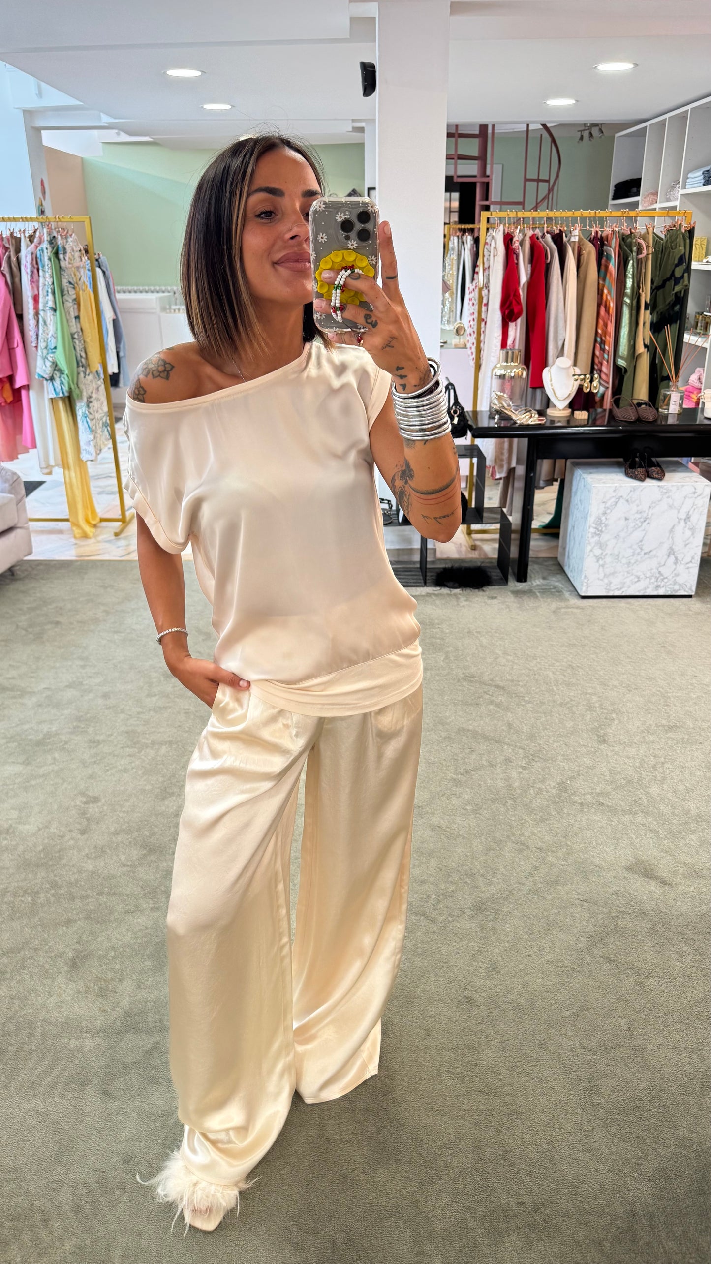 Pantaloni avorio in satin wide leg sl