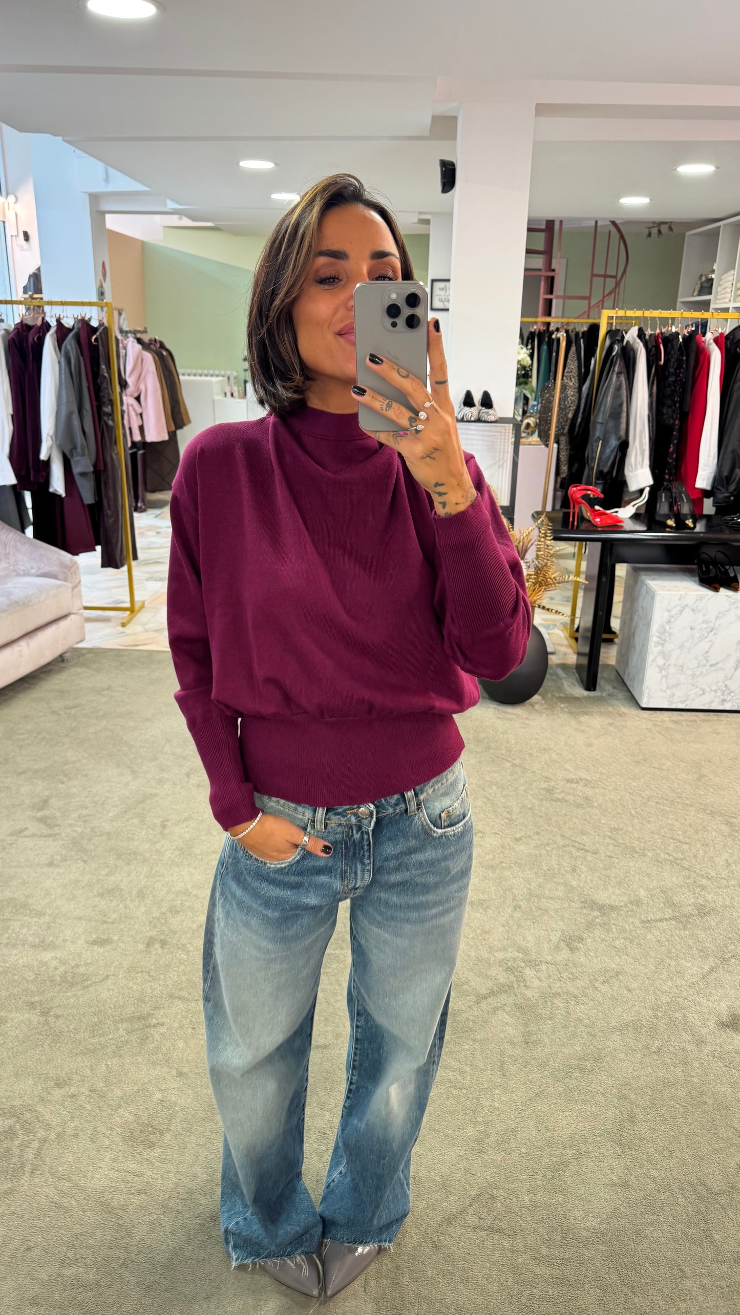 Maglione prugna scollo a v dietro con fiocco lh