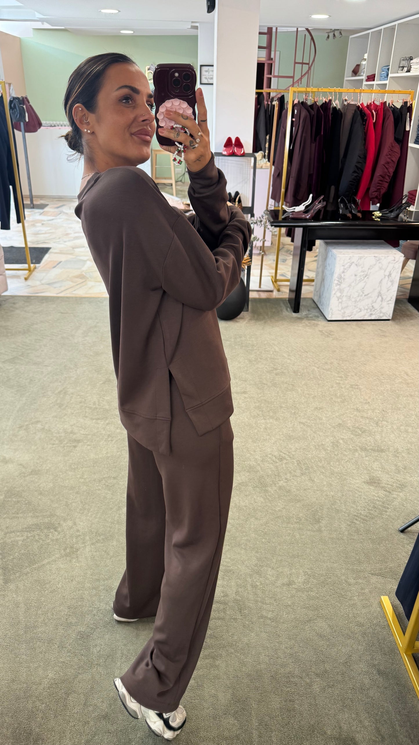 Joggers marrone in modal a palazzo sy