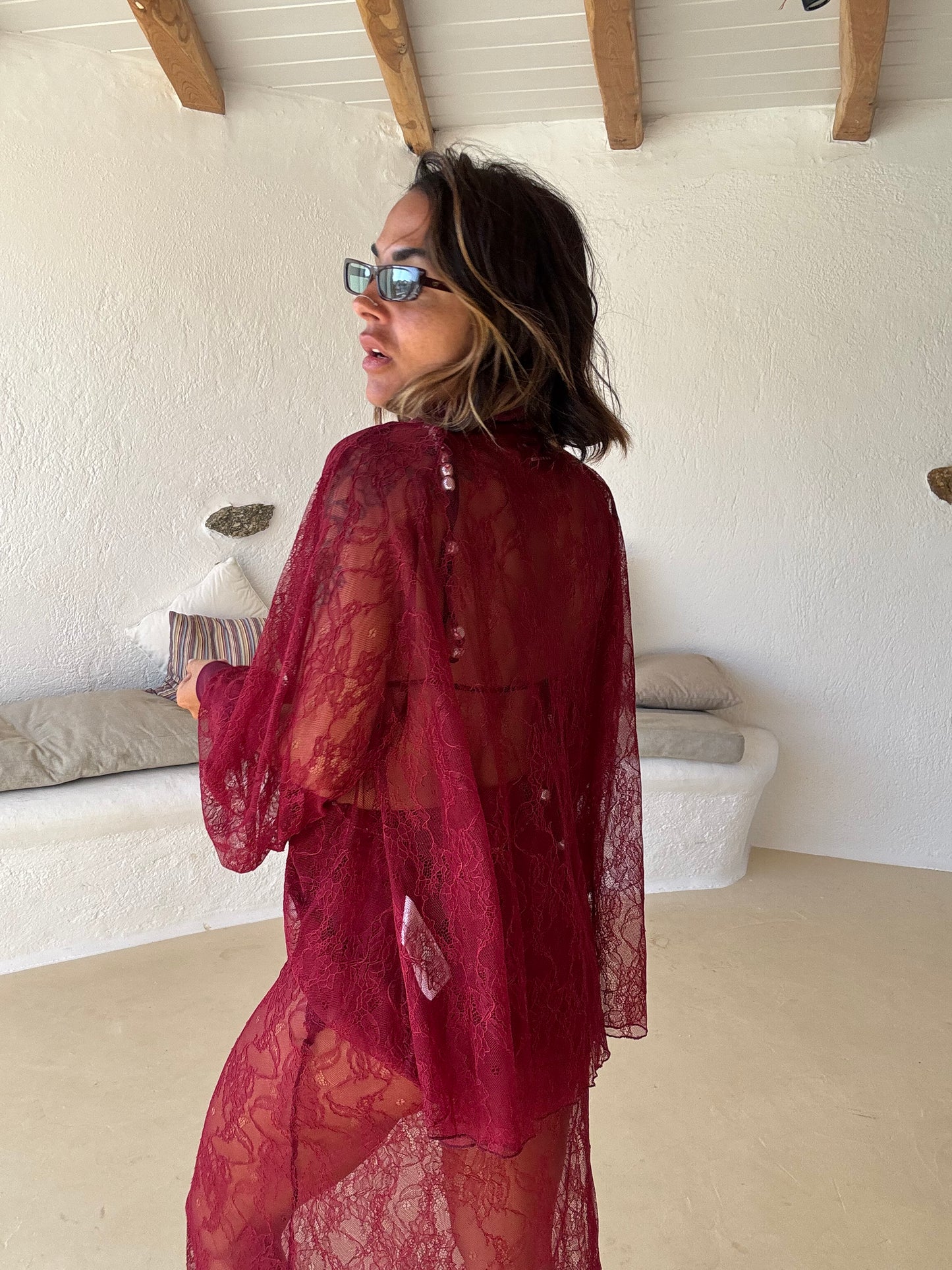 Blusa lupetto bordeaux in pizzo ks
